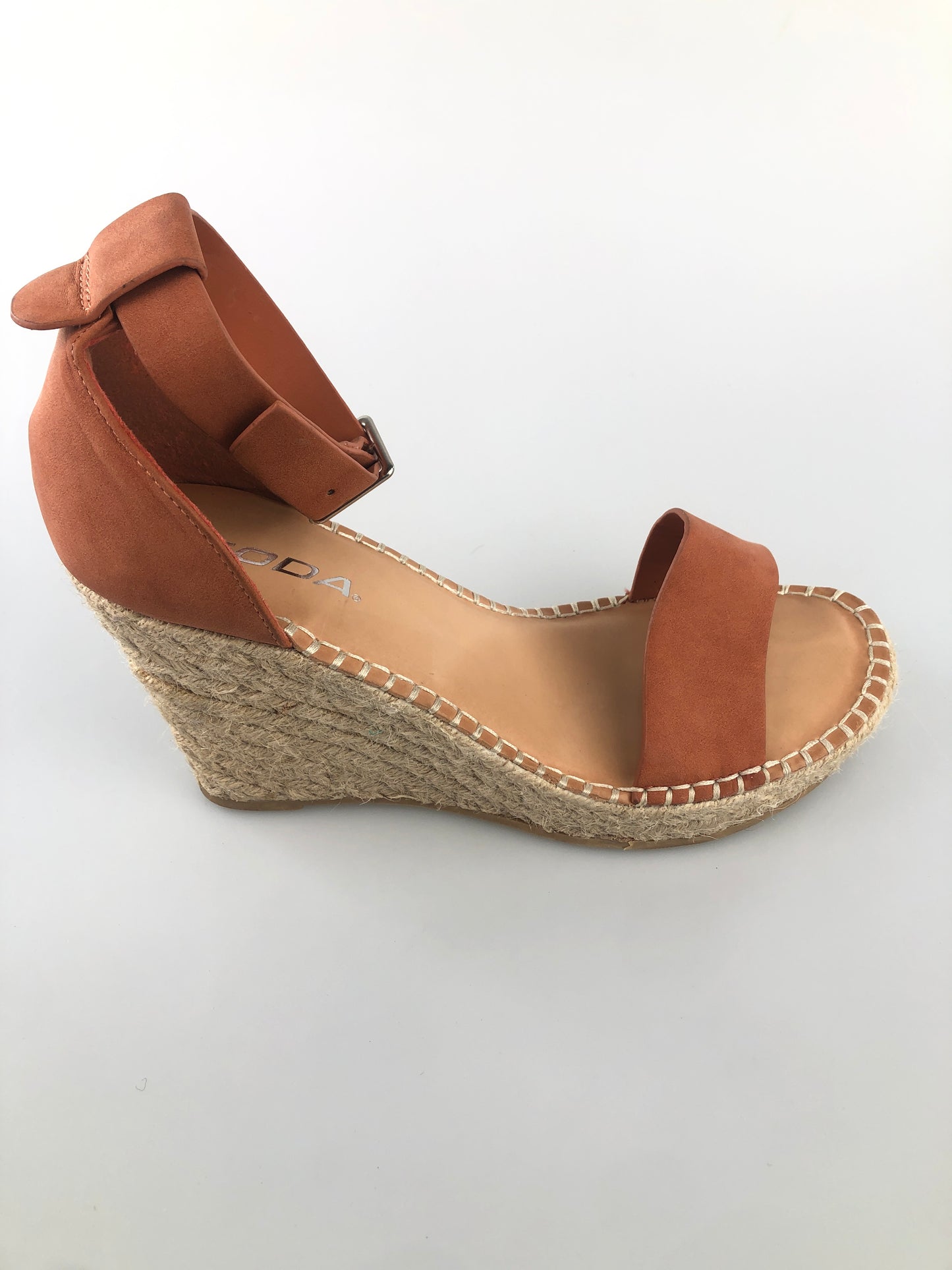Zapatilla Marron de Plataforma Soda