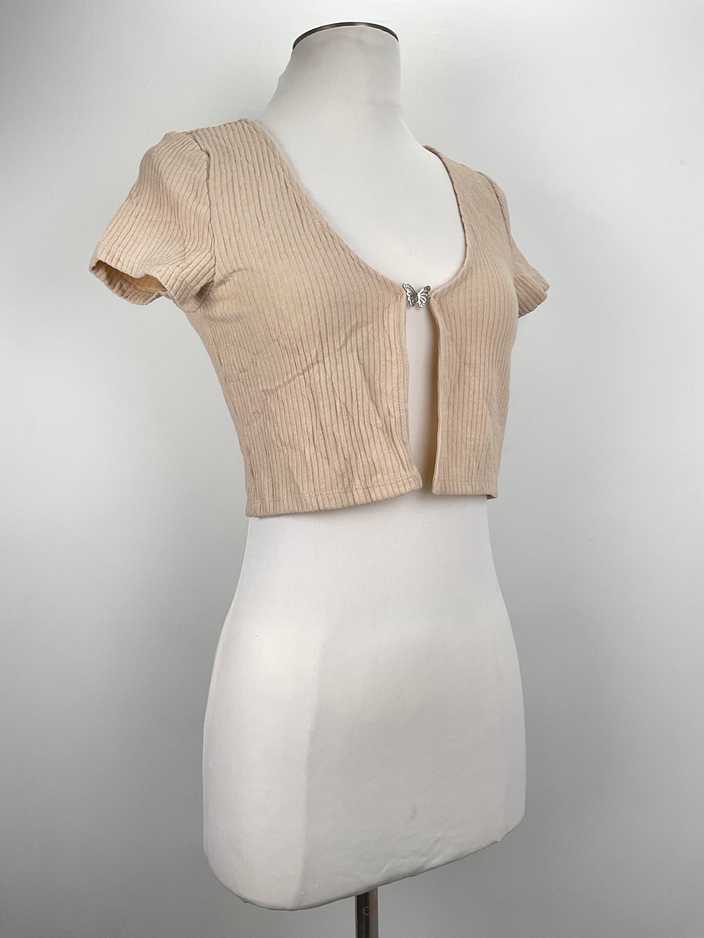 Sobre  todo Crema Divided