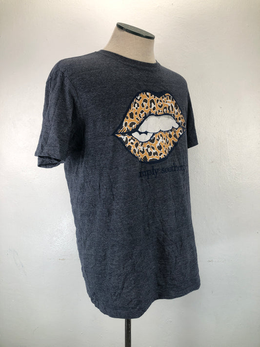 Camiseta Gris Simply Southern