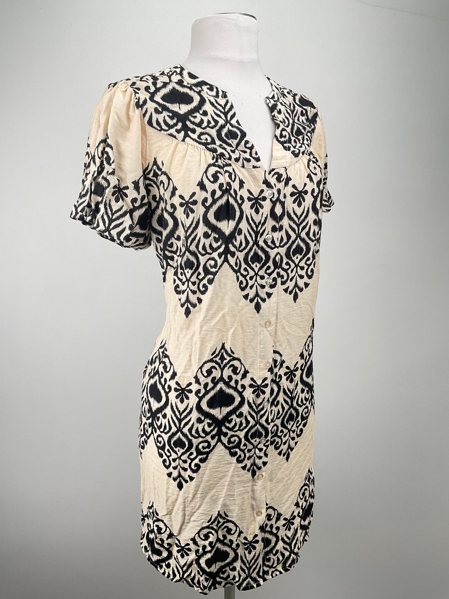 Vestido crema Floral Gigio