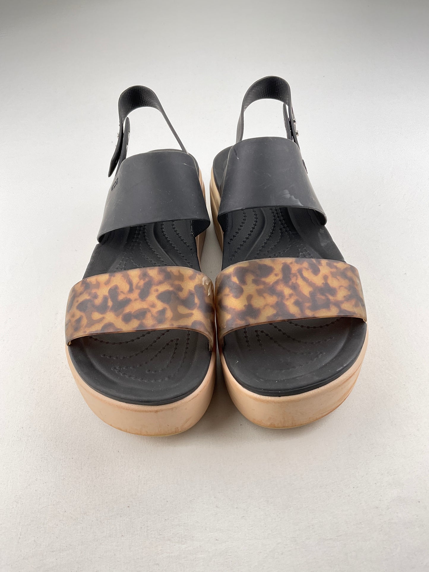 Zapatilla Negro Plataforma Crocs