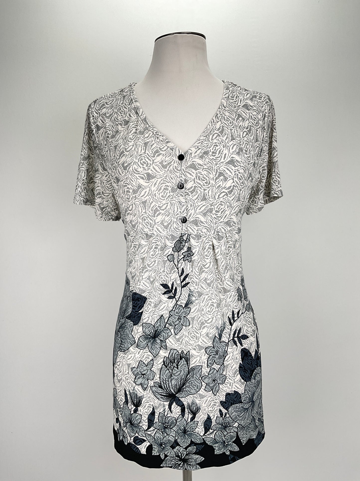 Blusa Gris Floral Bai Sheng Gt