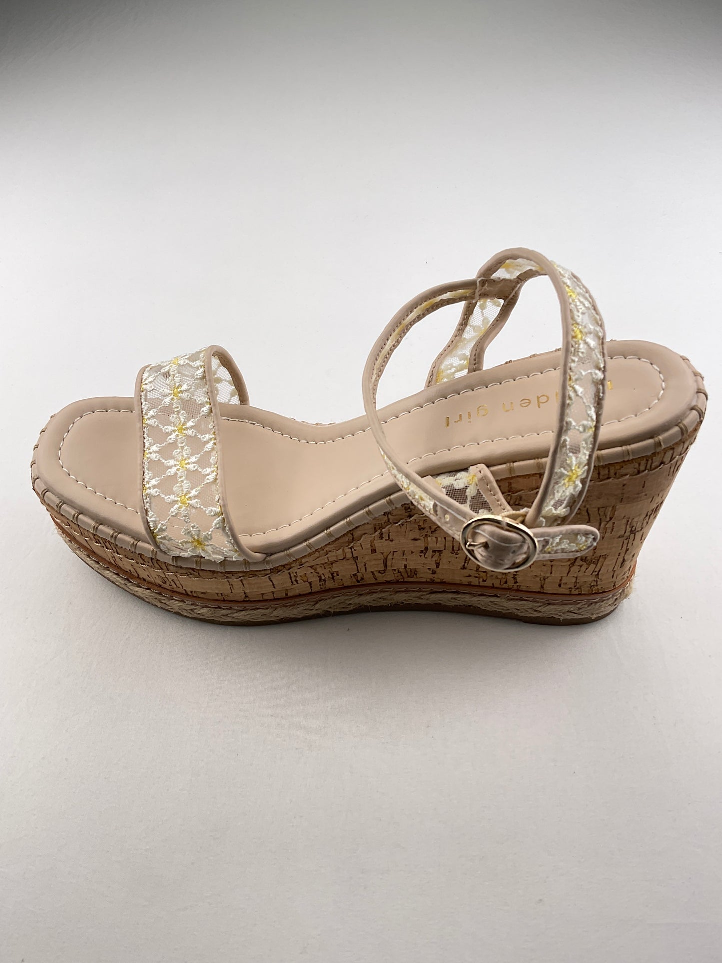Zapatilla Crema Plataforma Madden Girl