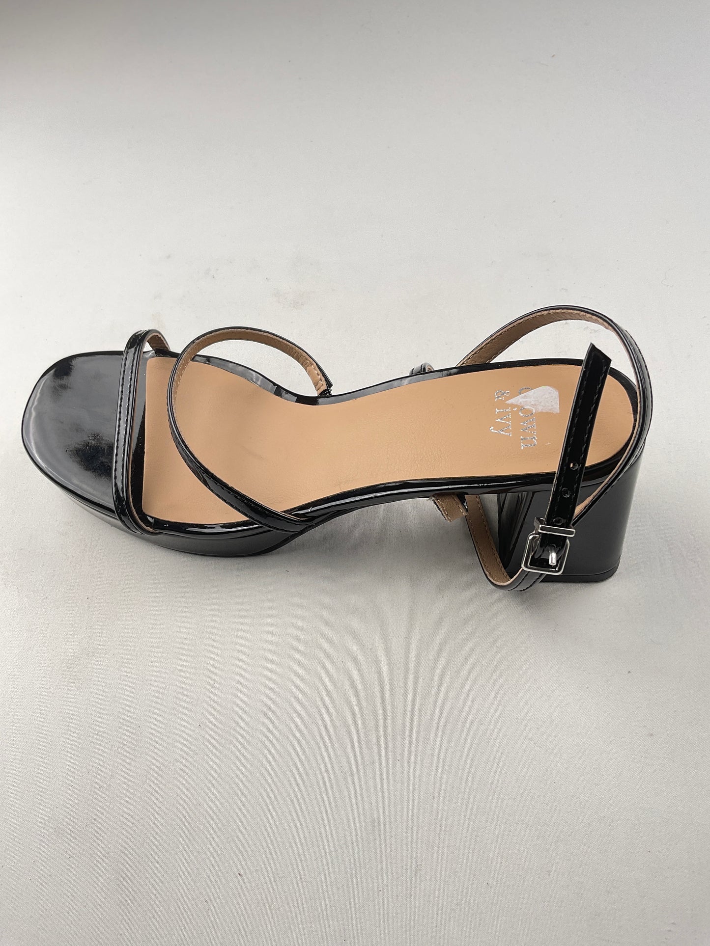 Zapatilla negro Crown ivy