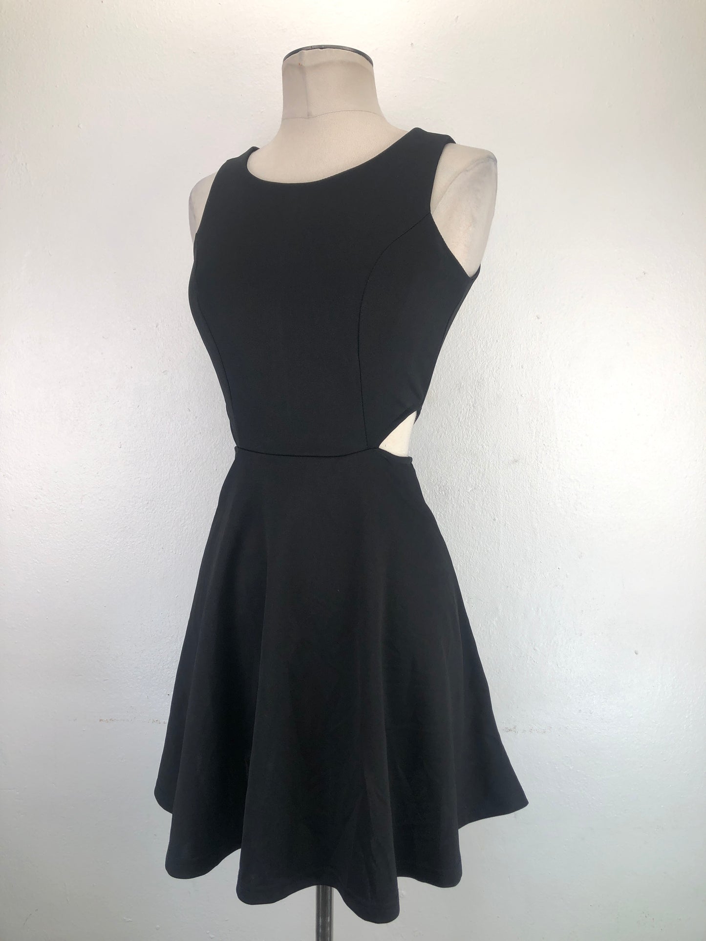 Vestido Negro Belongsci