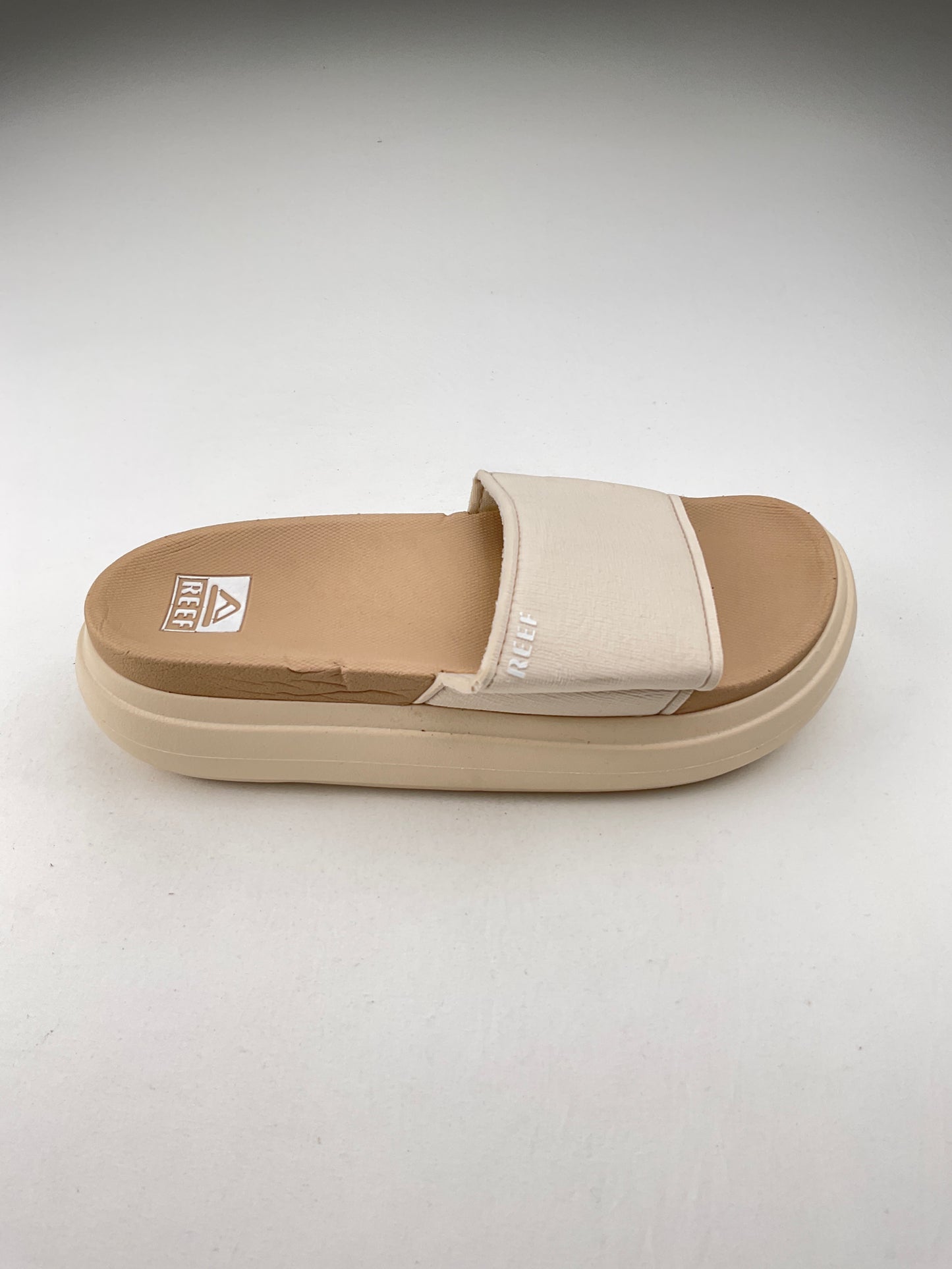 Sandalia Crema Reef