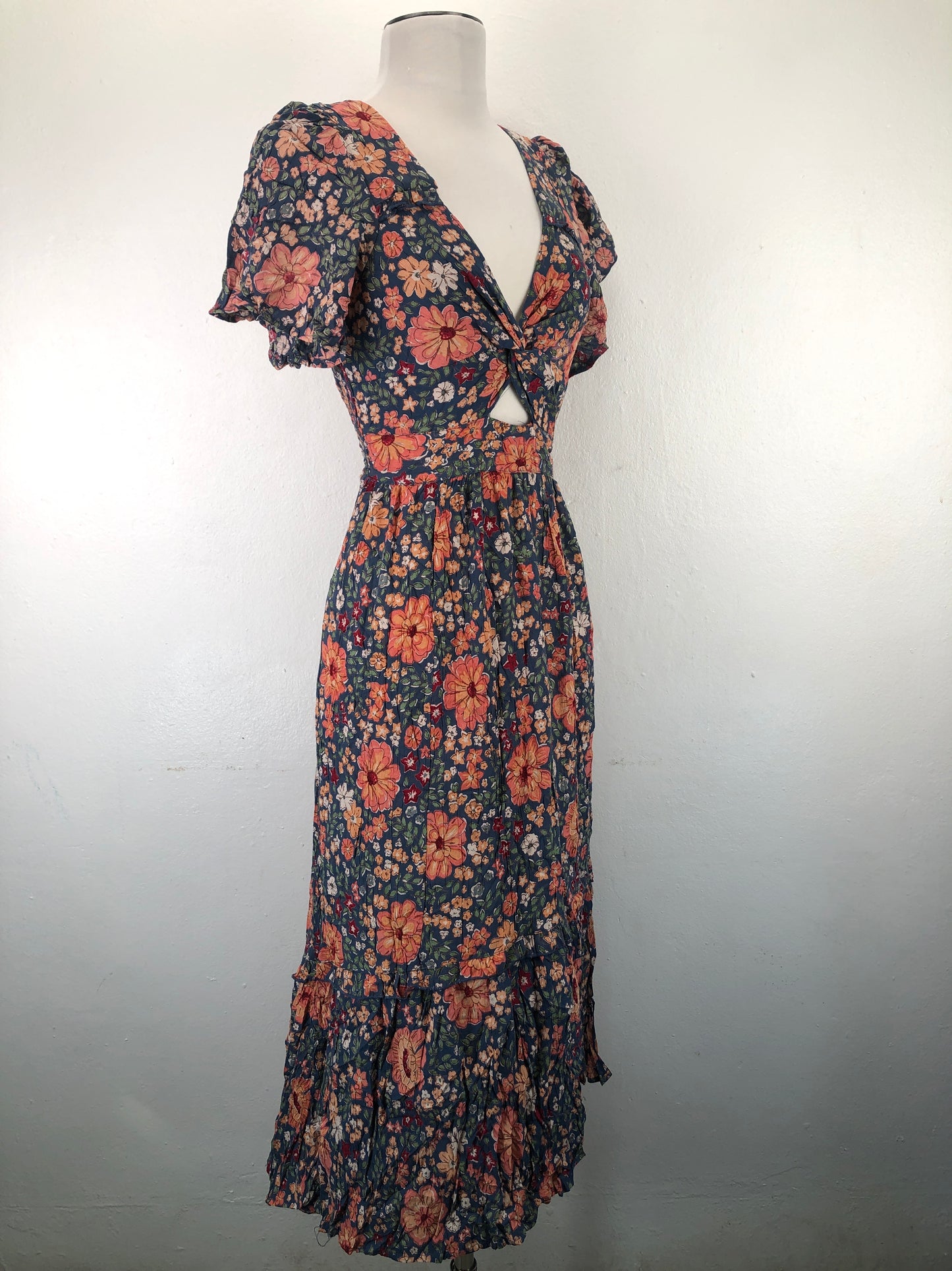 Vestido Naranja Floral Angle de