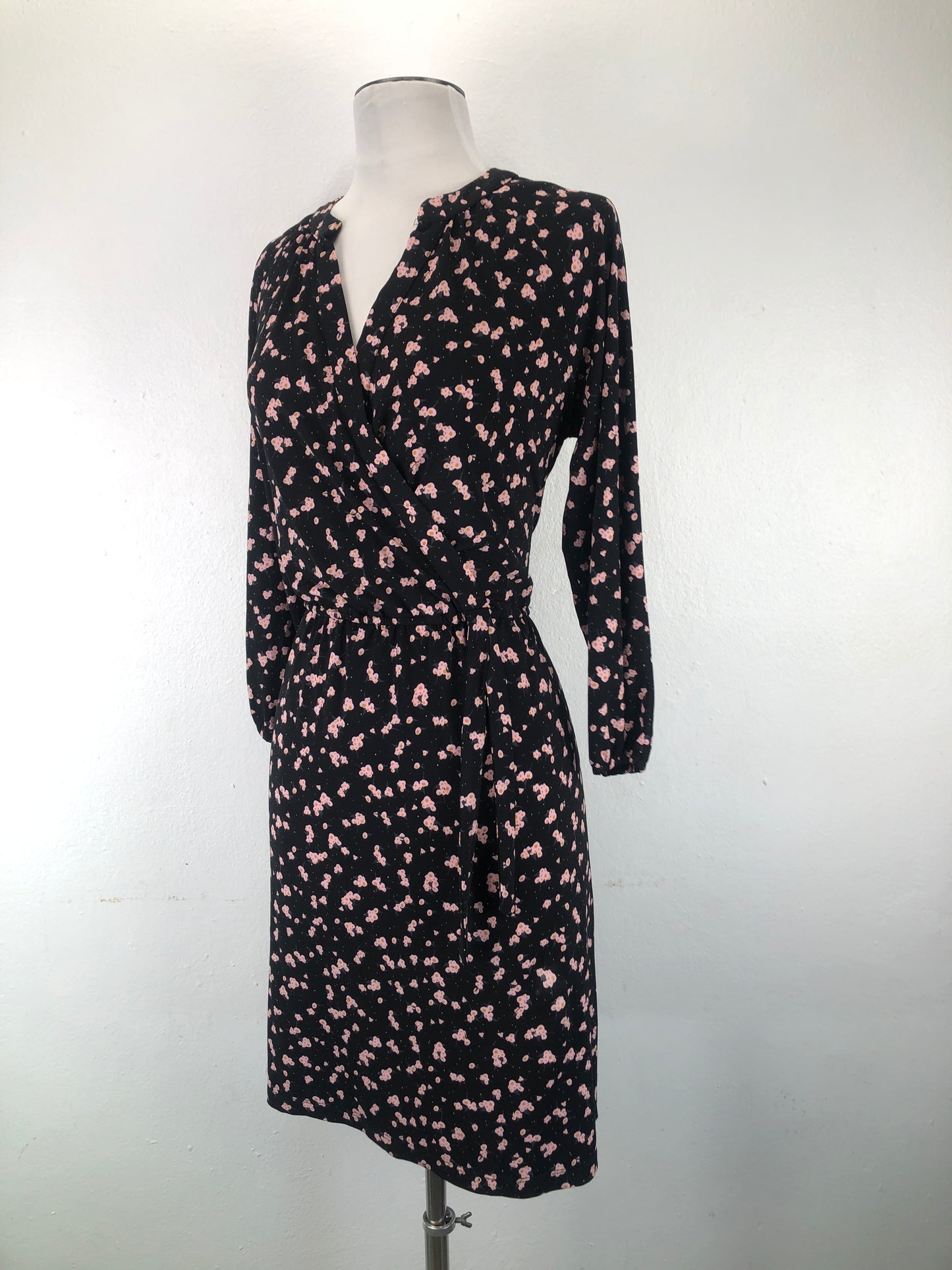 Vestido Negro Floral Maison Jules