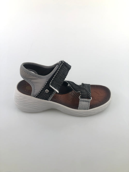 Sandalia Gris Zees