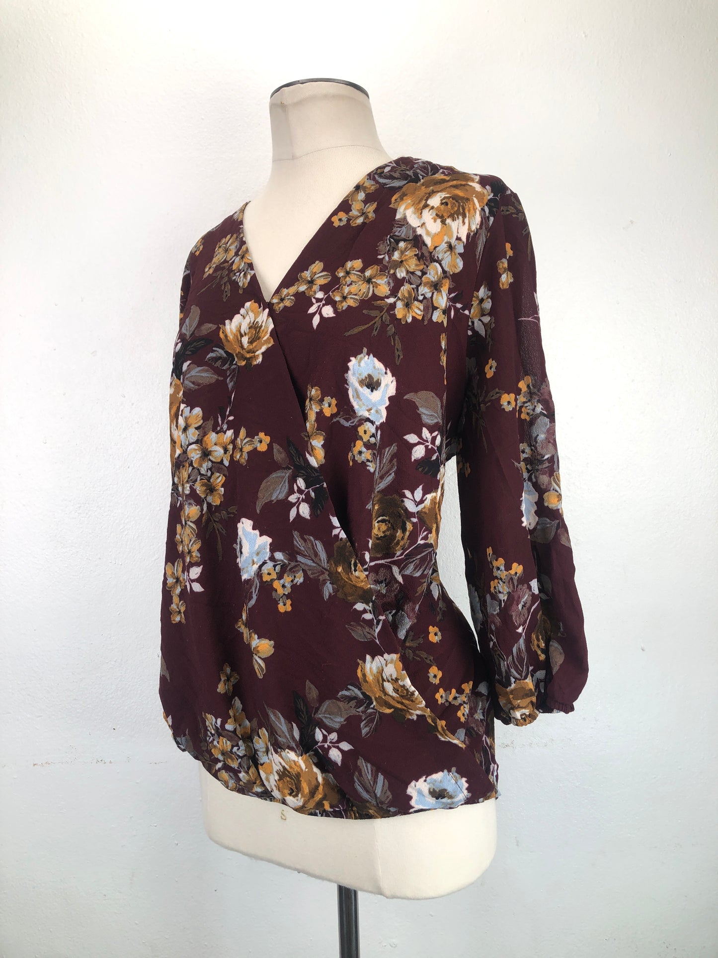 Blusa Rojo vino de Floral Apt.9