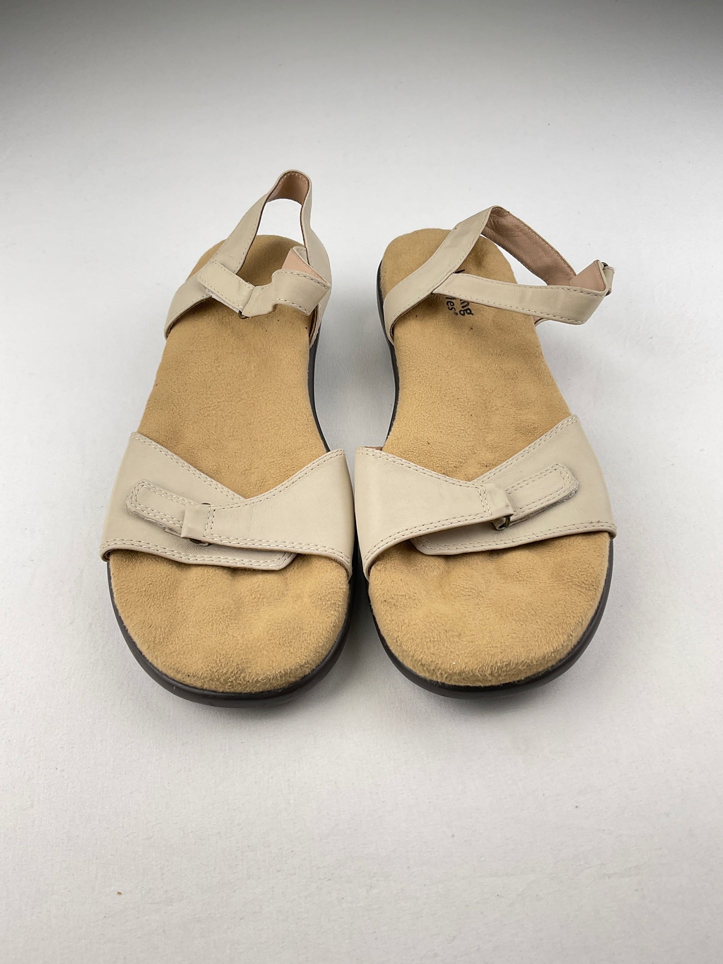 Zapatilla Crema Walking Cradles