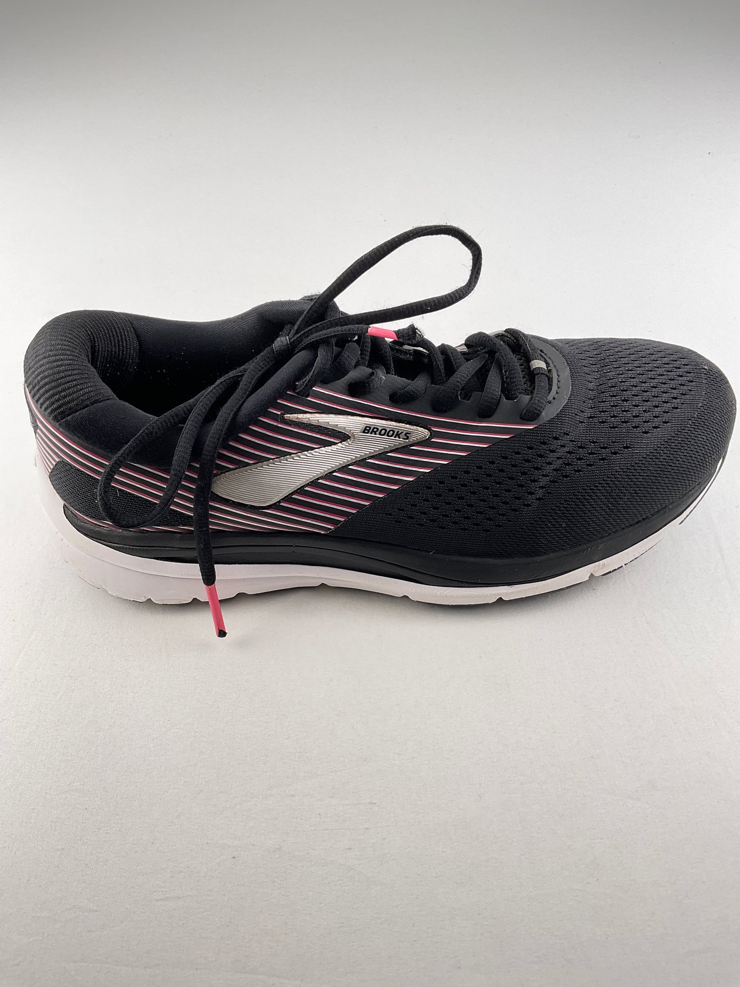 Tenis Negro Deportivo Brooks