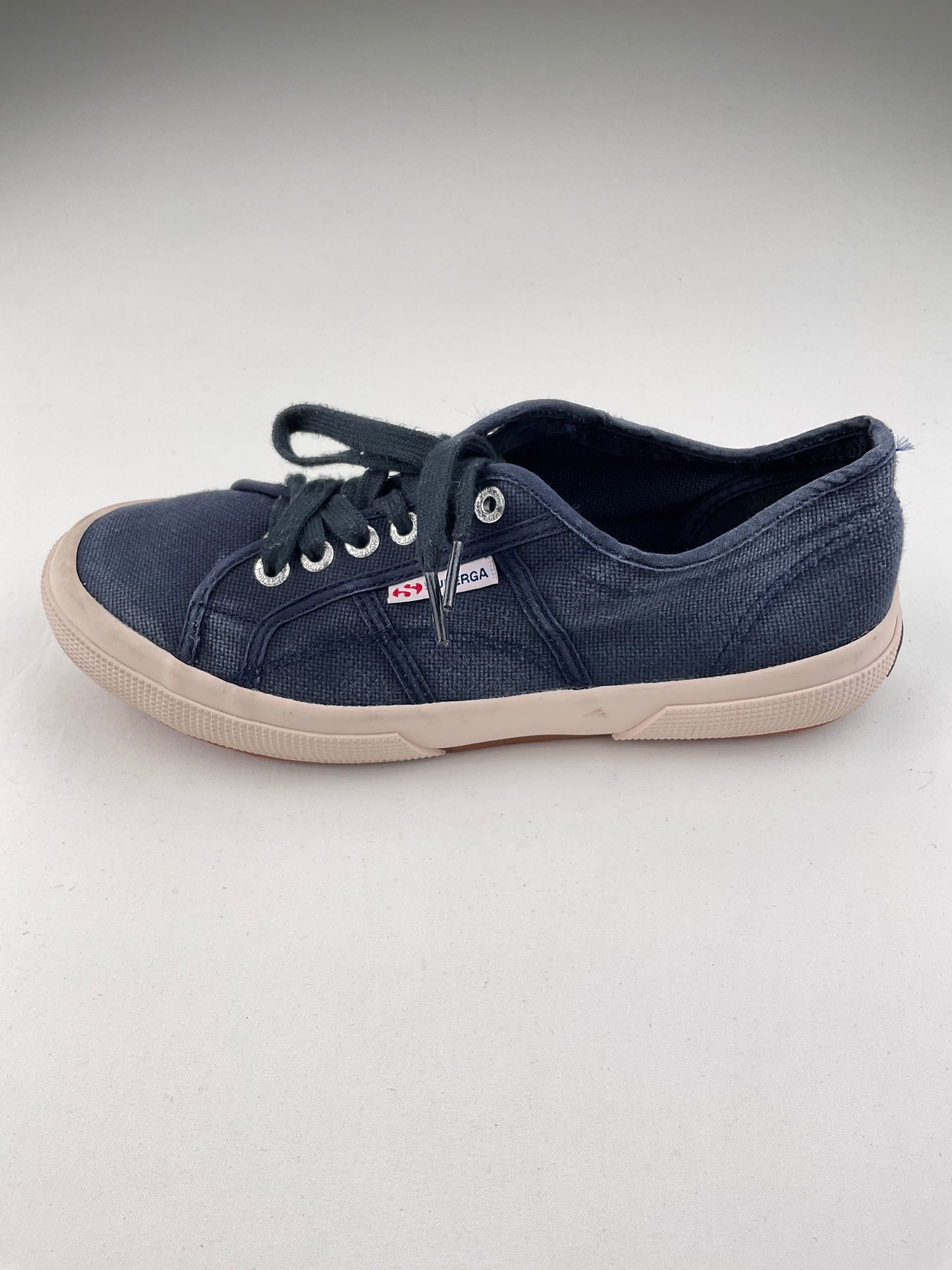 Tenis Azul marino Superga