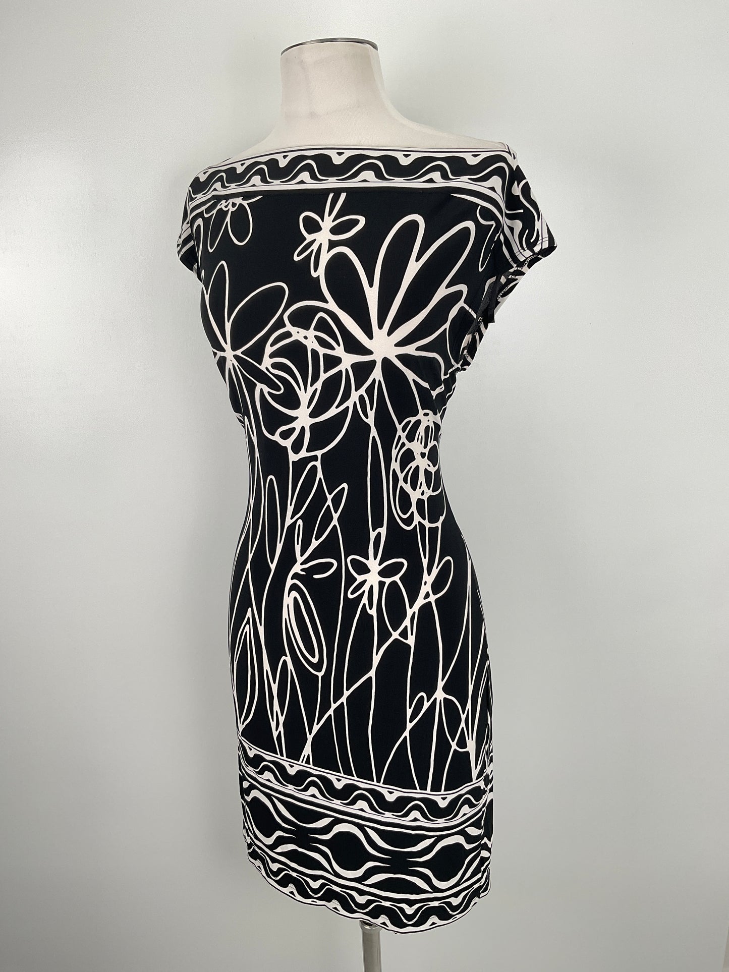 Vestido Negro floral Intemision