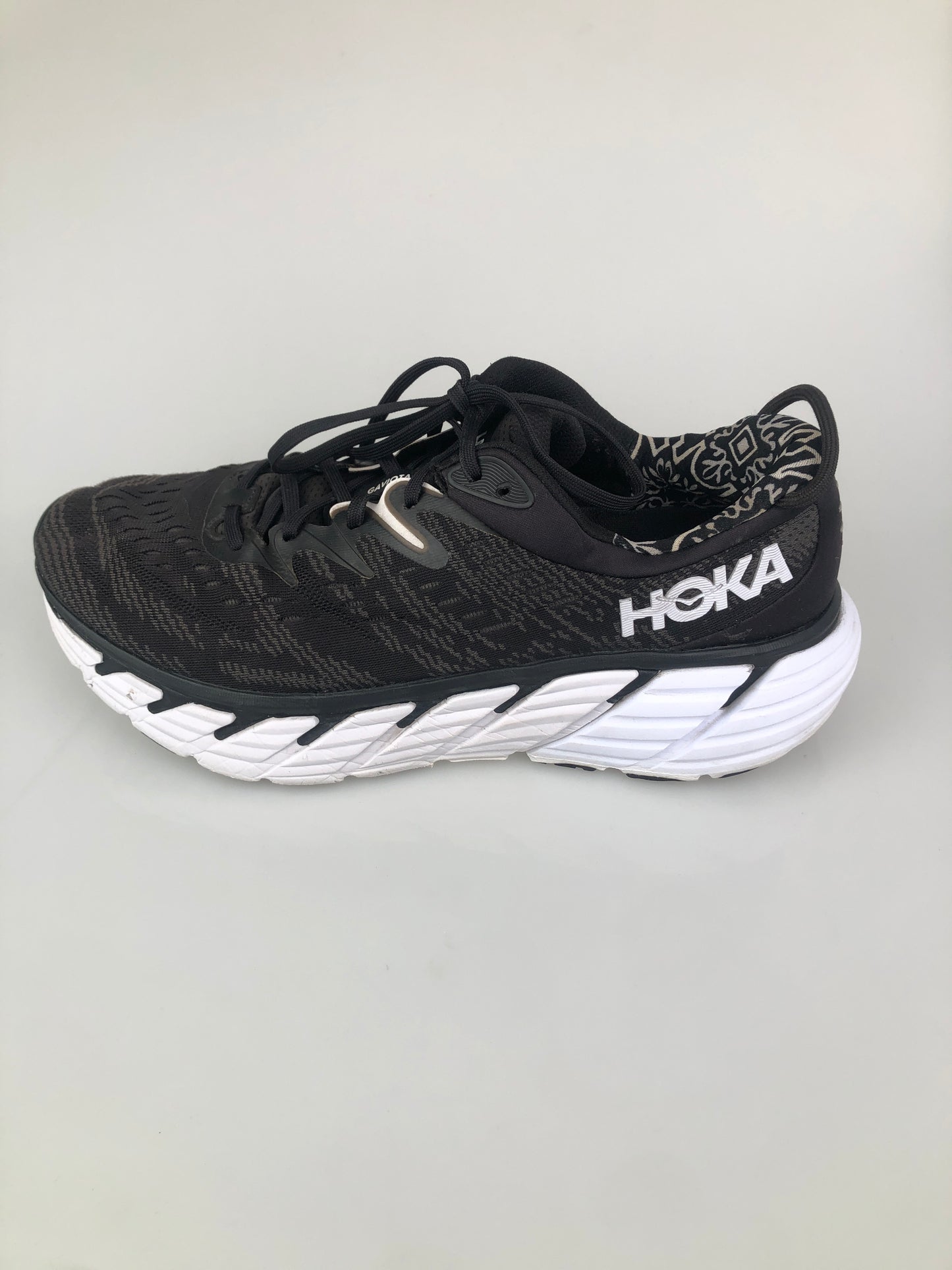 Tenis Negro Deportivo Hoka