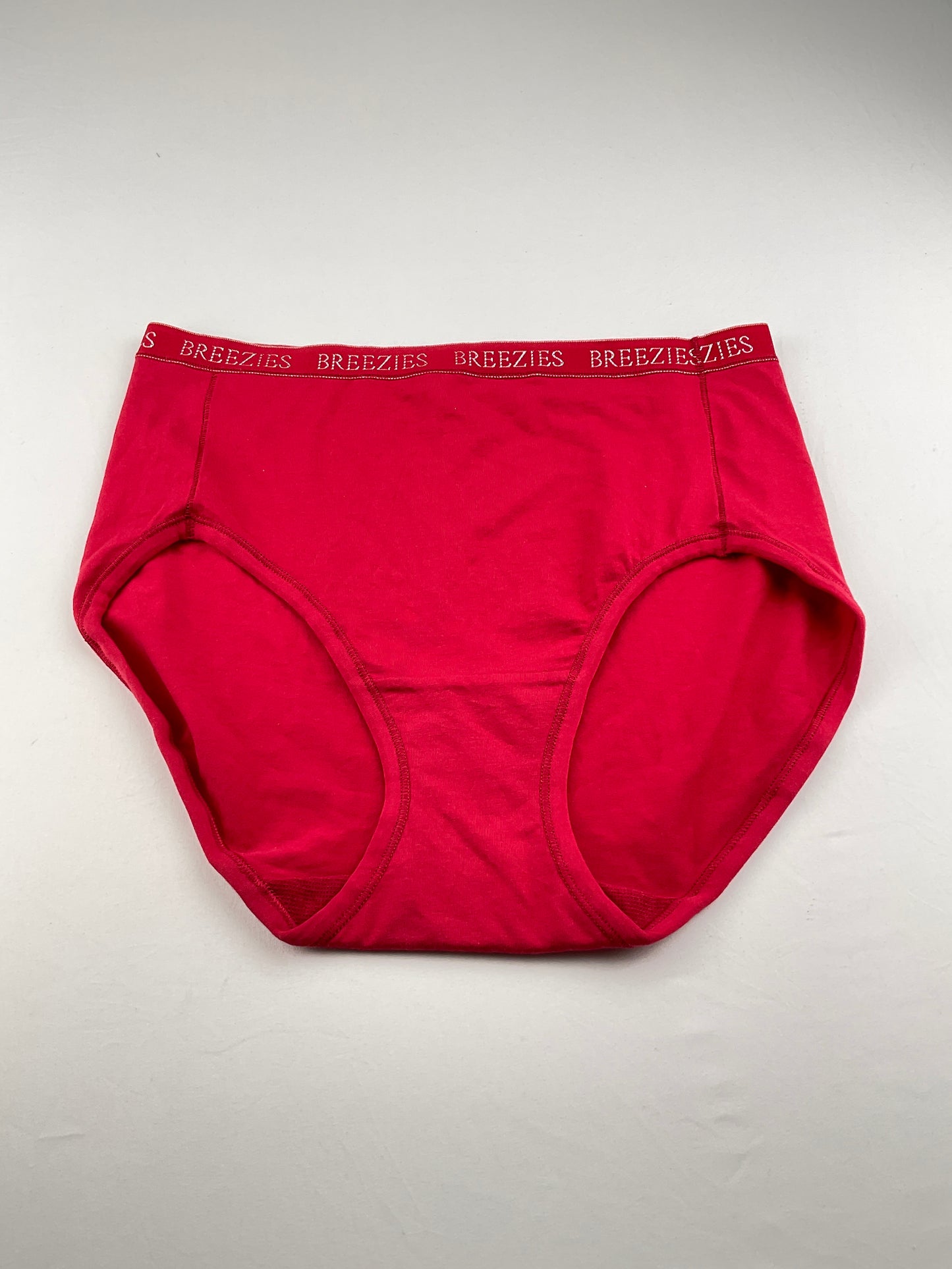 Panti Rojo Bree Zies