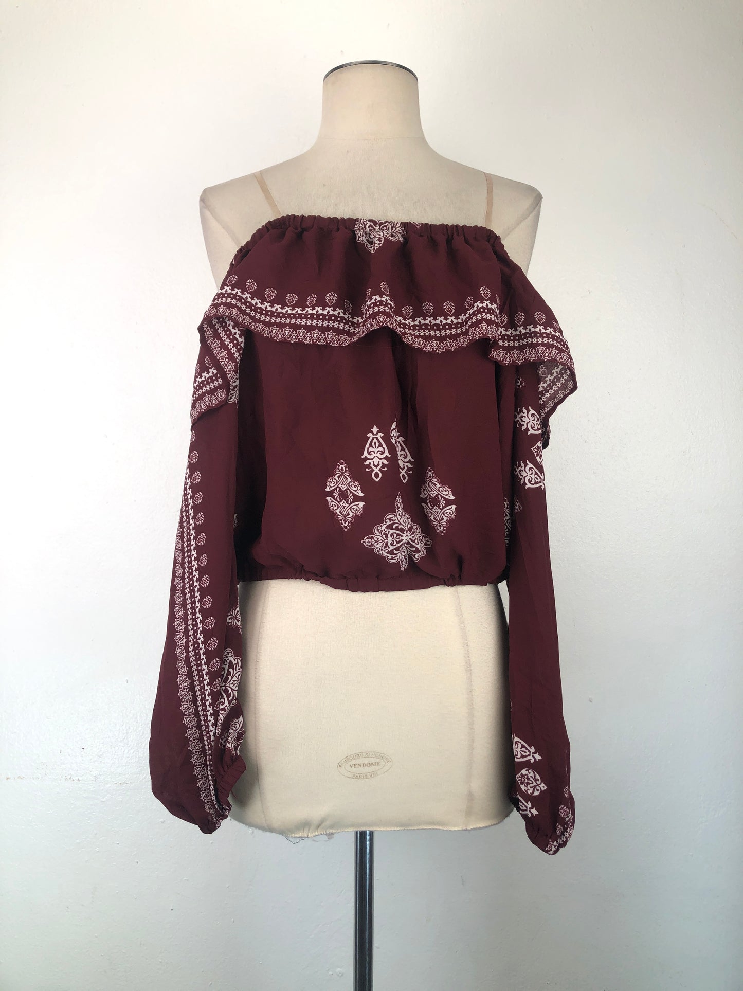 Blusa Rojo Vino  Floral Charlotte Russe