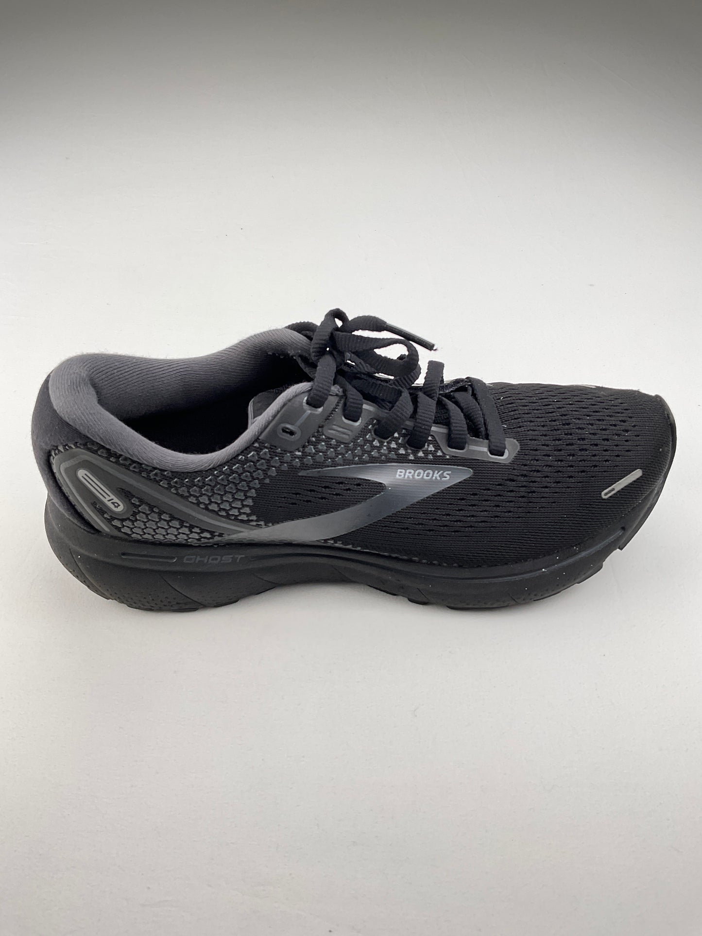 Tenis Negro Deportivo Brooks