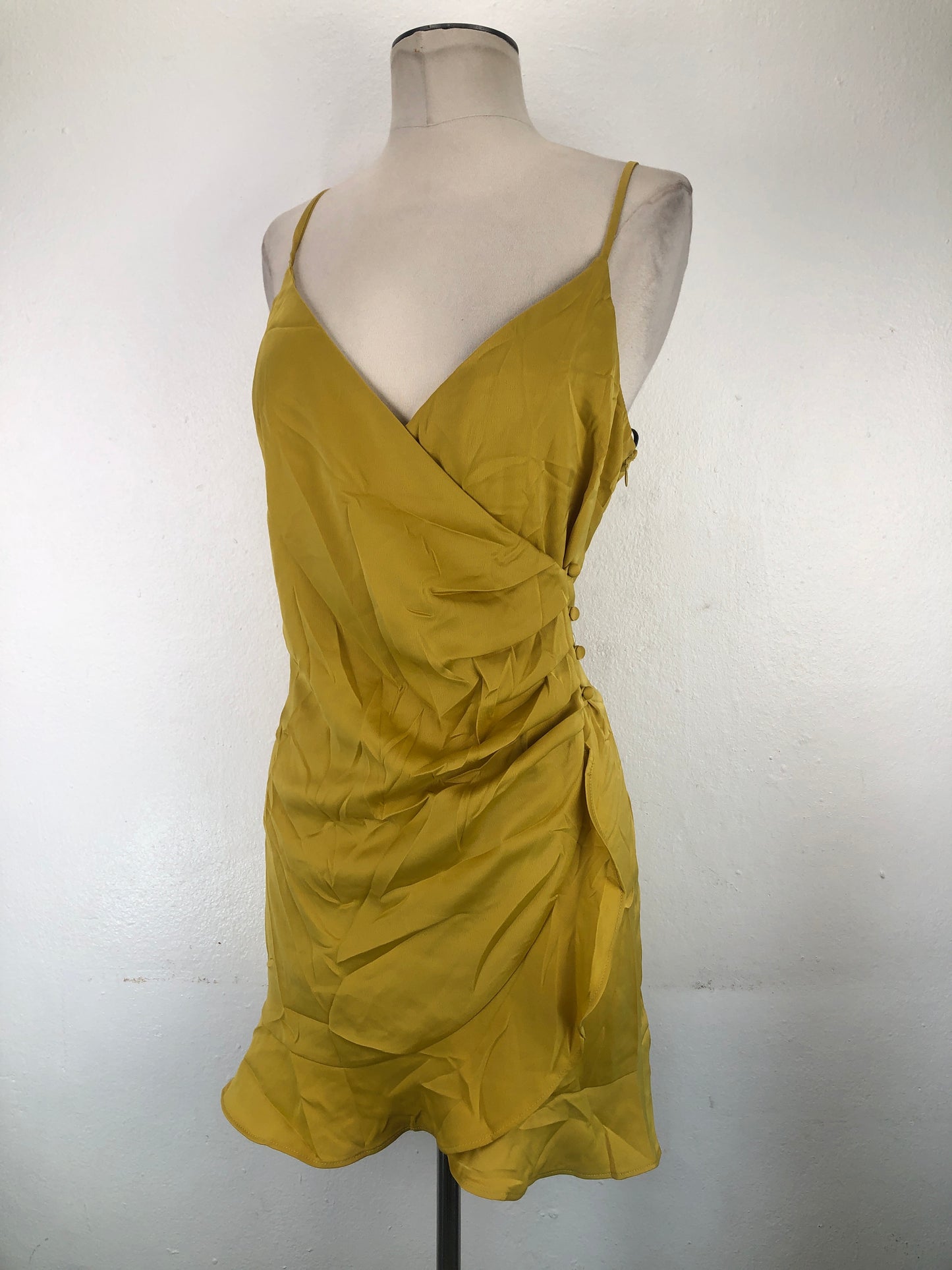 Vestido mostaza Forever 21