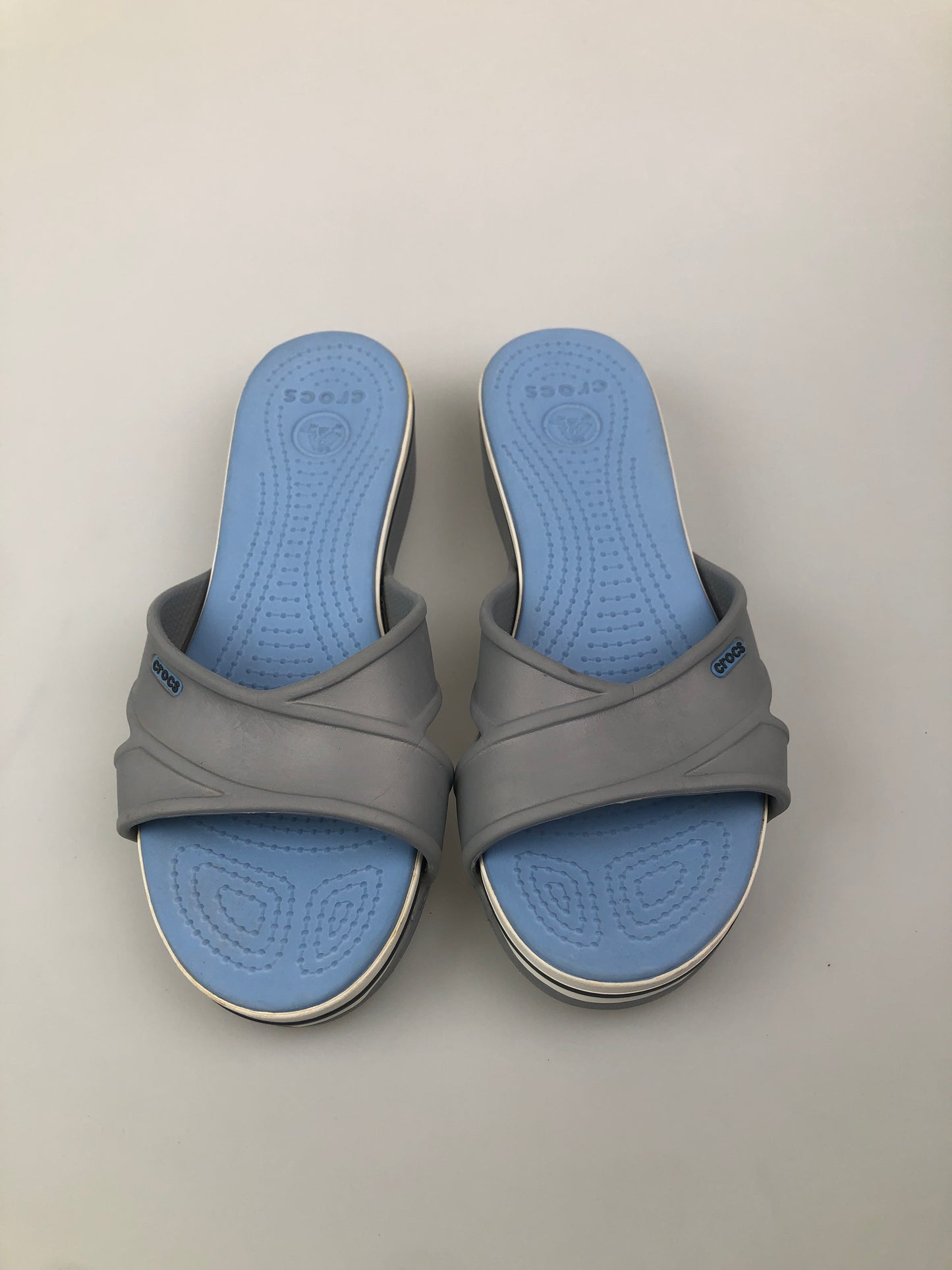 Sandalia Gris Crocs