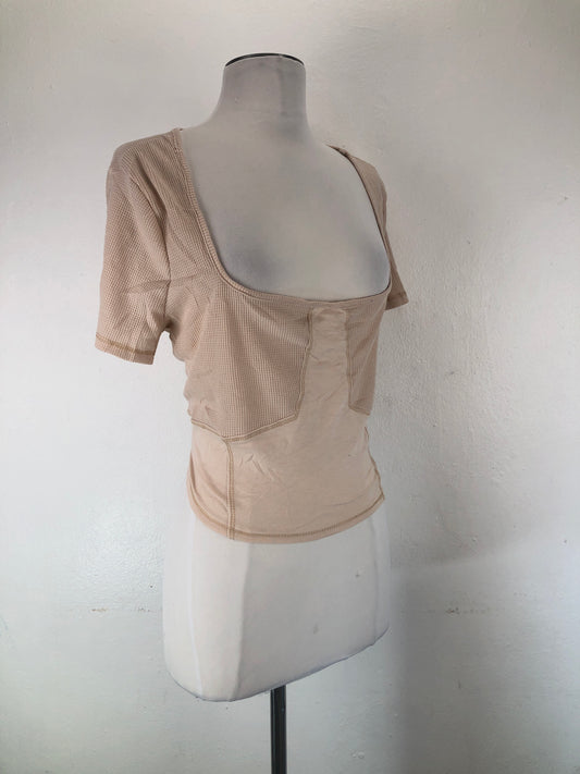 Camiseta Crema Fashion Nova