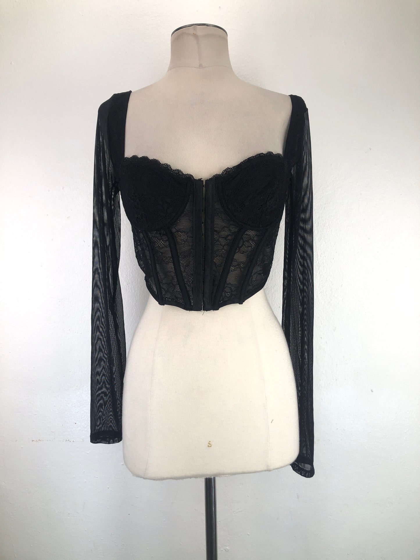 Blusa Negro Floral Gap