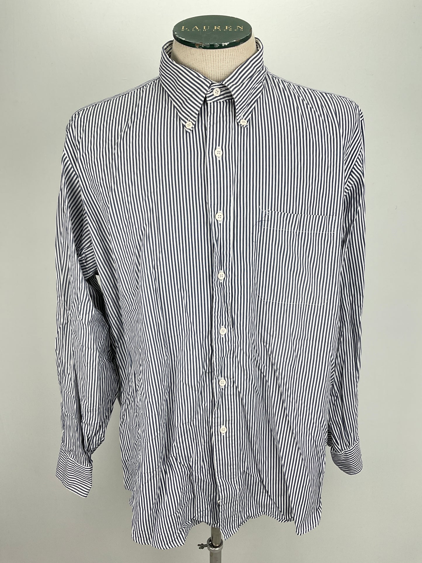 Camisa Gris de Rayas Kirkland