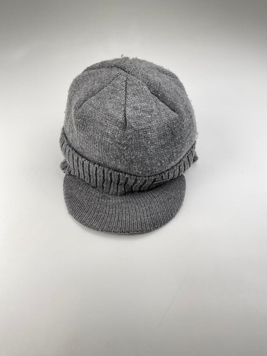 Gorra gris  Camila And