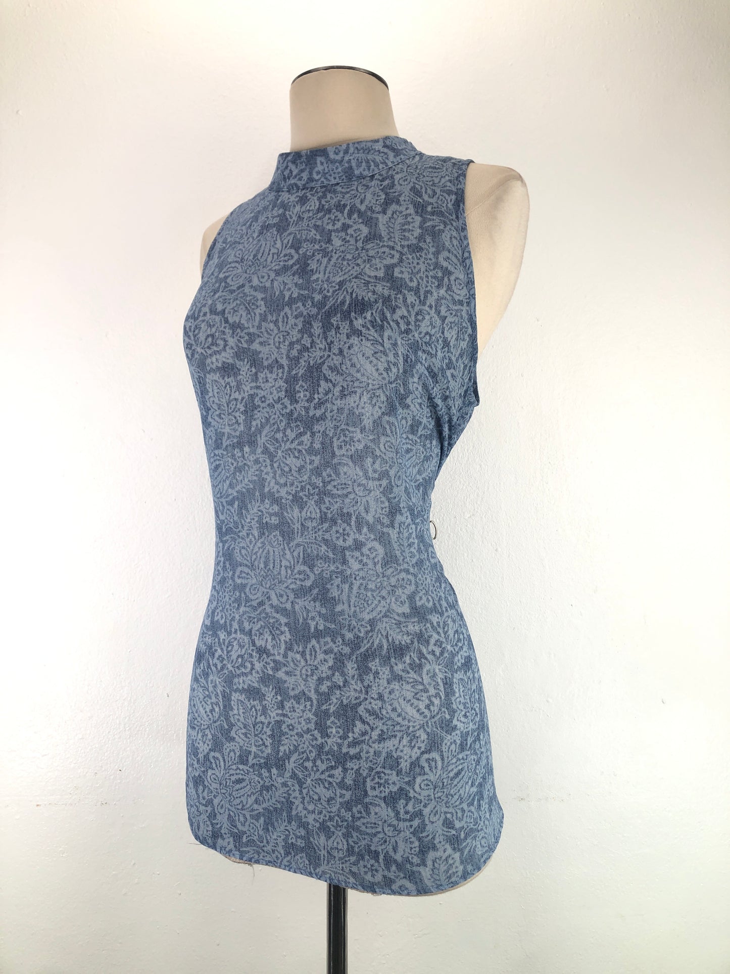 Blusa Azul de Flores Michael