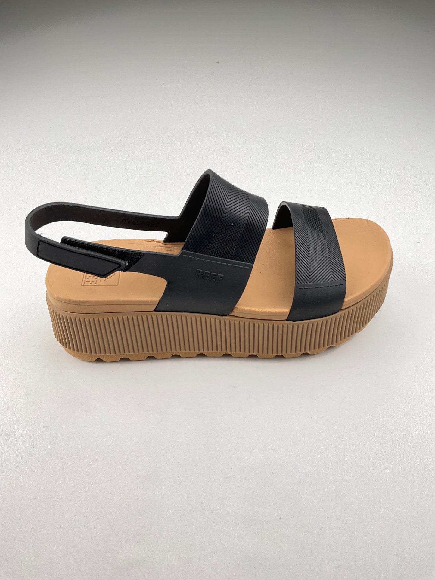 Zapatilla Negro Plataforma Reef