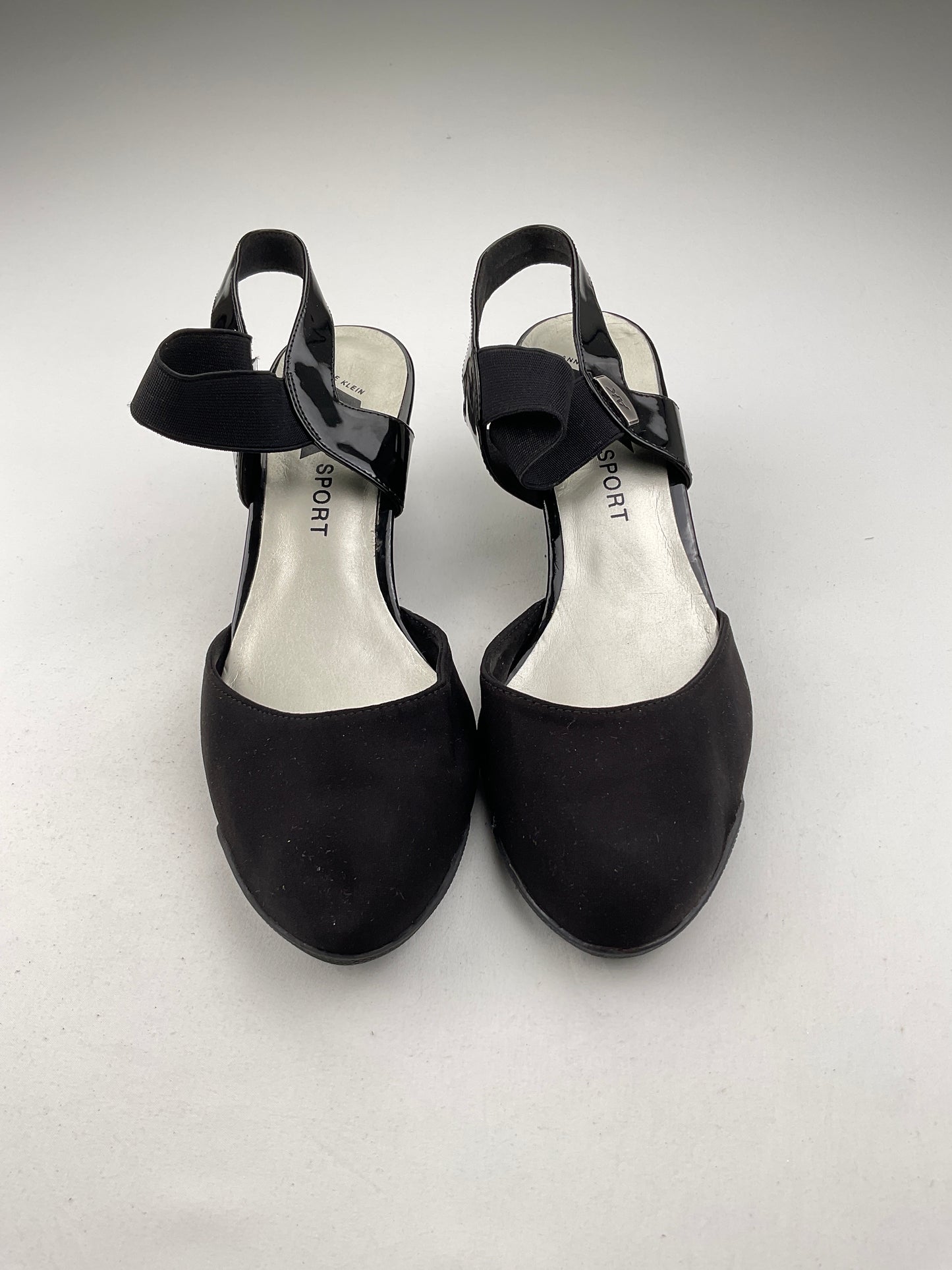 Zapatilla Negro Plataforma Anne Klein