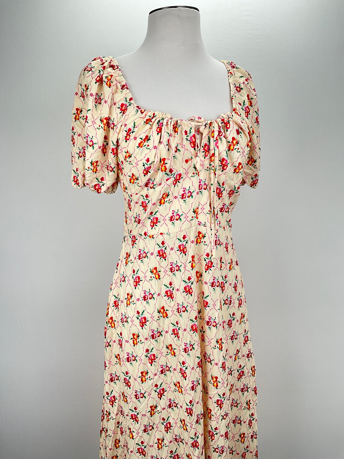 Vestido Crema Floral Resa