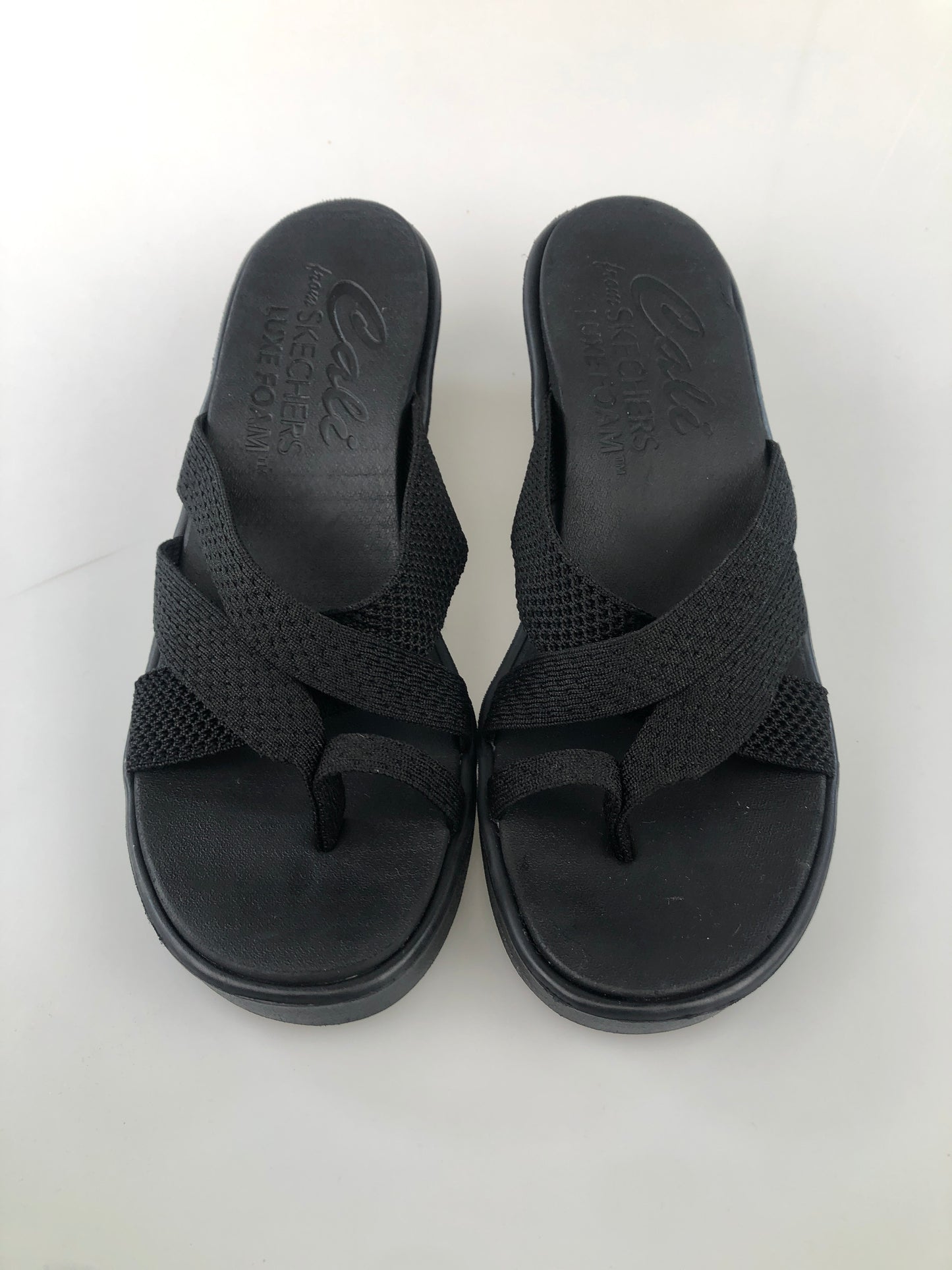 Zapatilla Negro de Plataforma Cali From Skechers