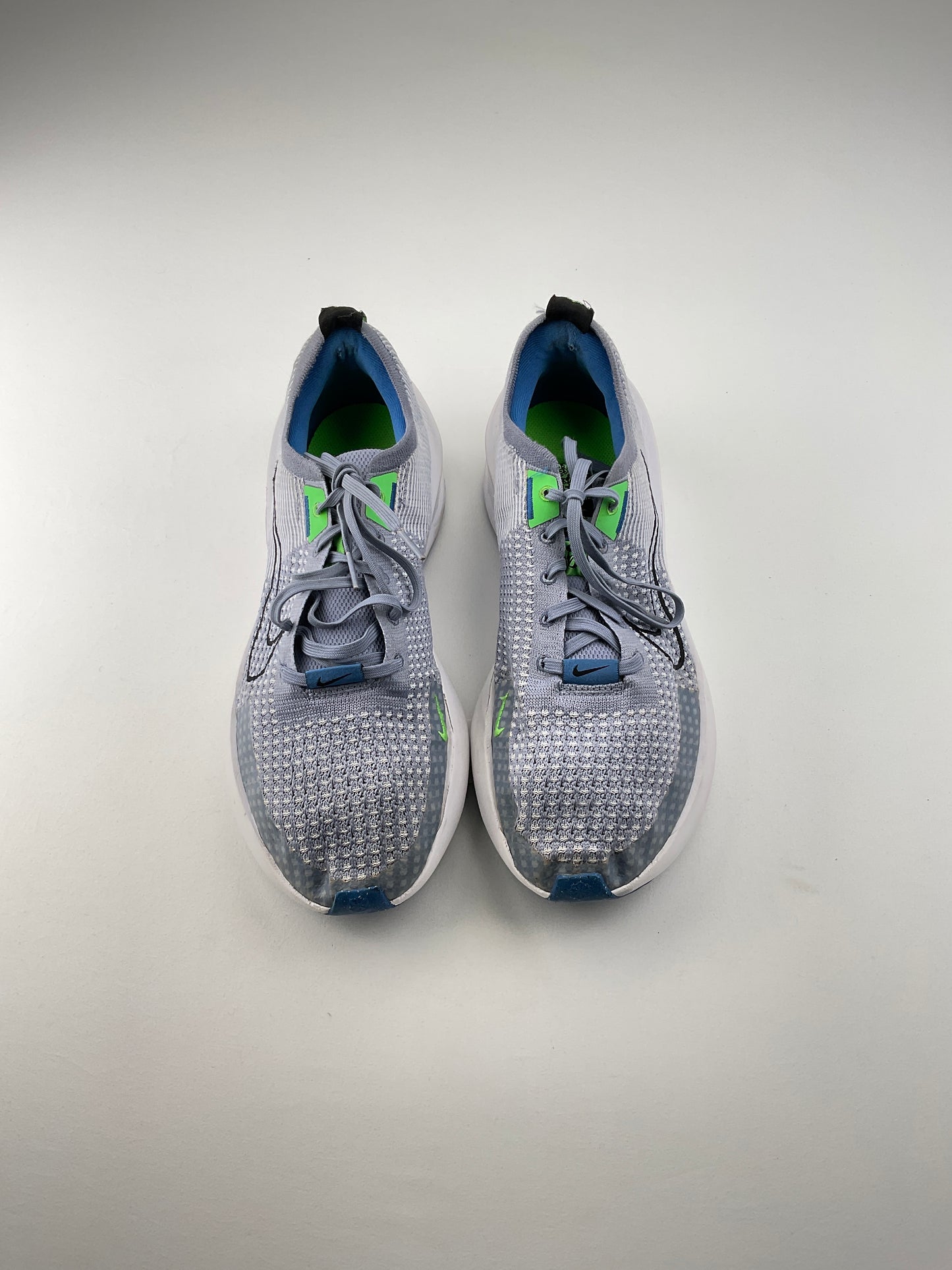 Tenis Gris Deportivo Nike