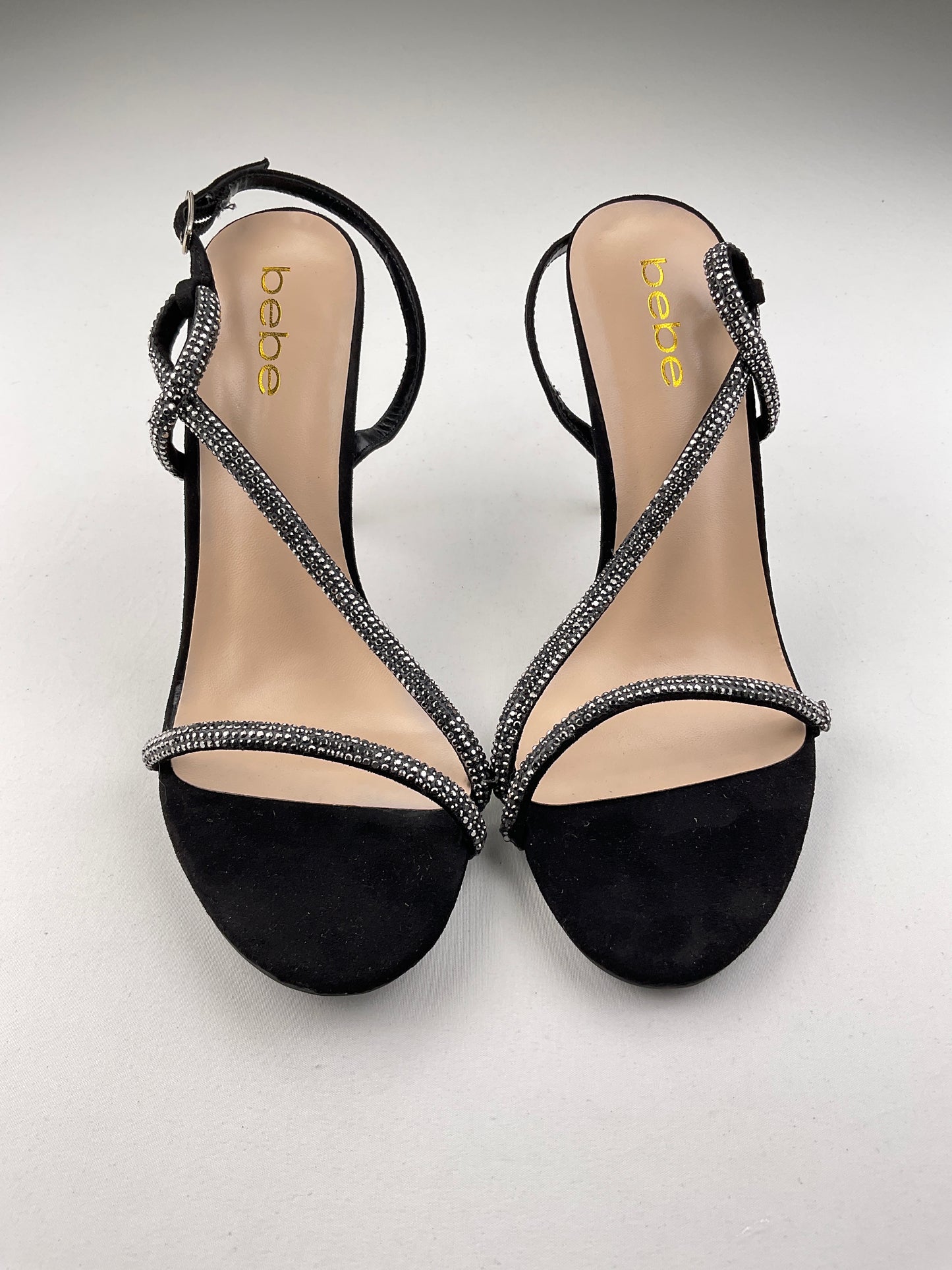 Zapatilla Negro Brillo de Tacón Bebe
