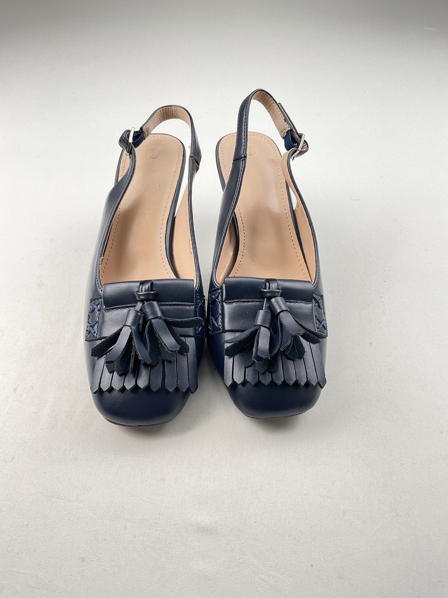 Zapatilla azul marino Z B Y