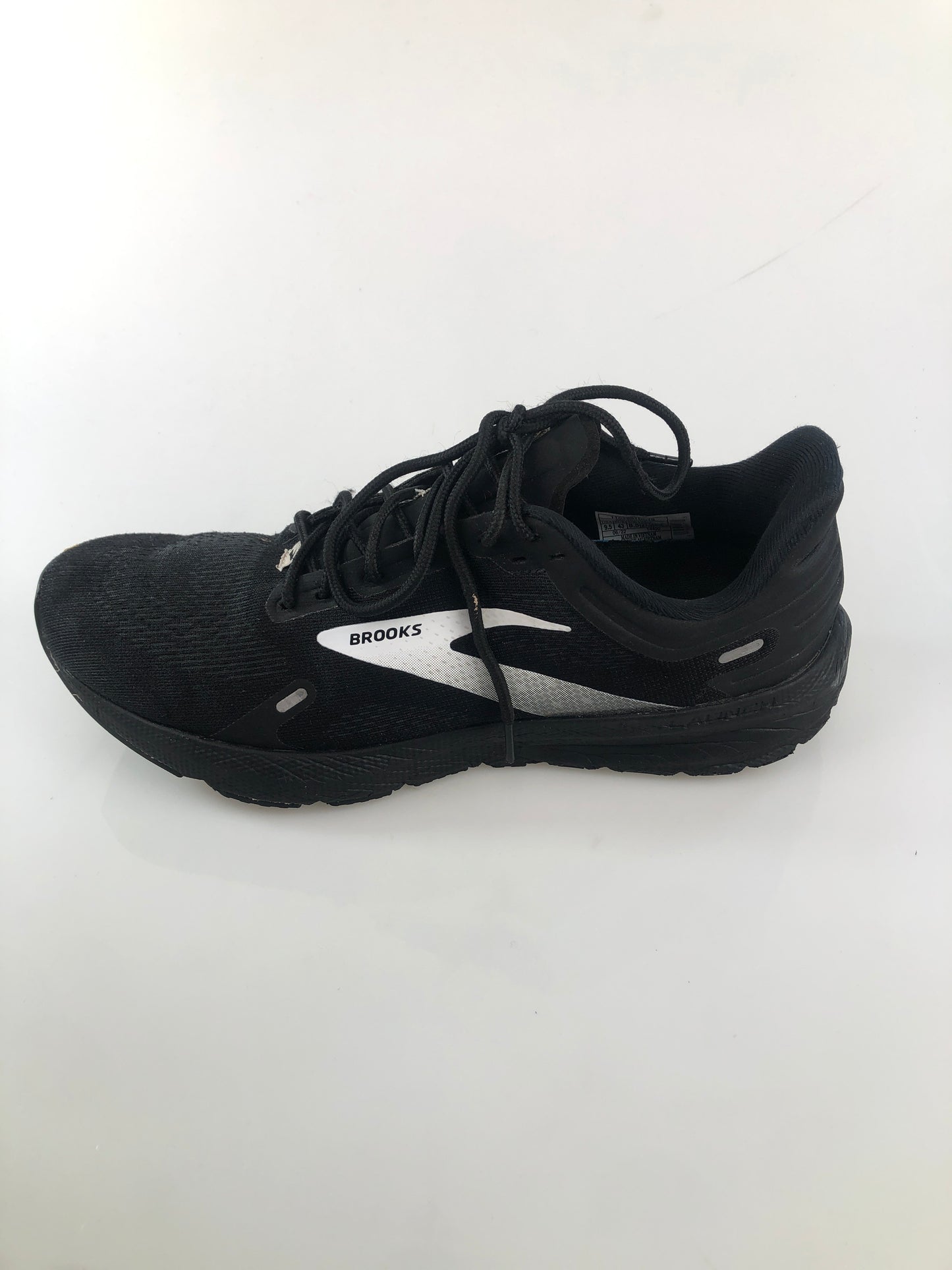 Tenis Negro Deportivo Brooks