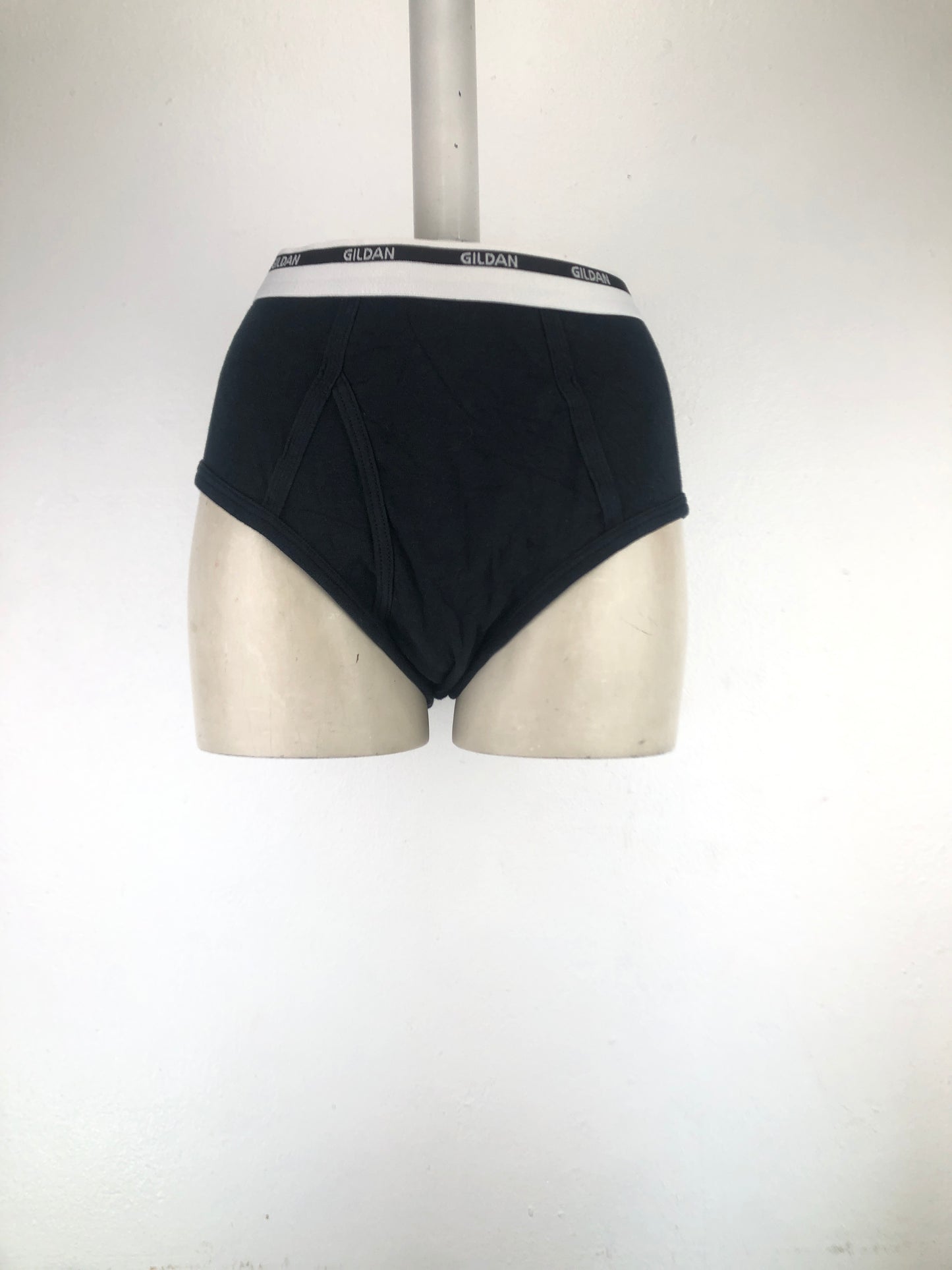 Pantaloncillo Negro Gildan