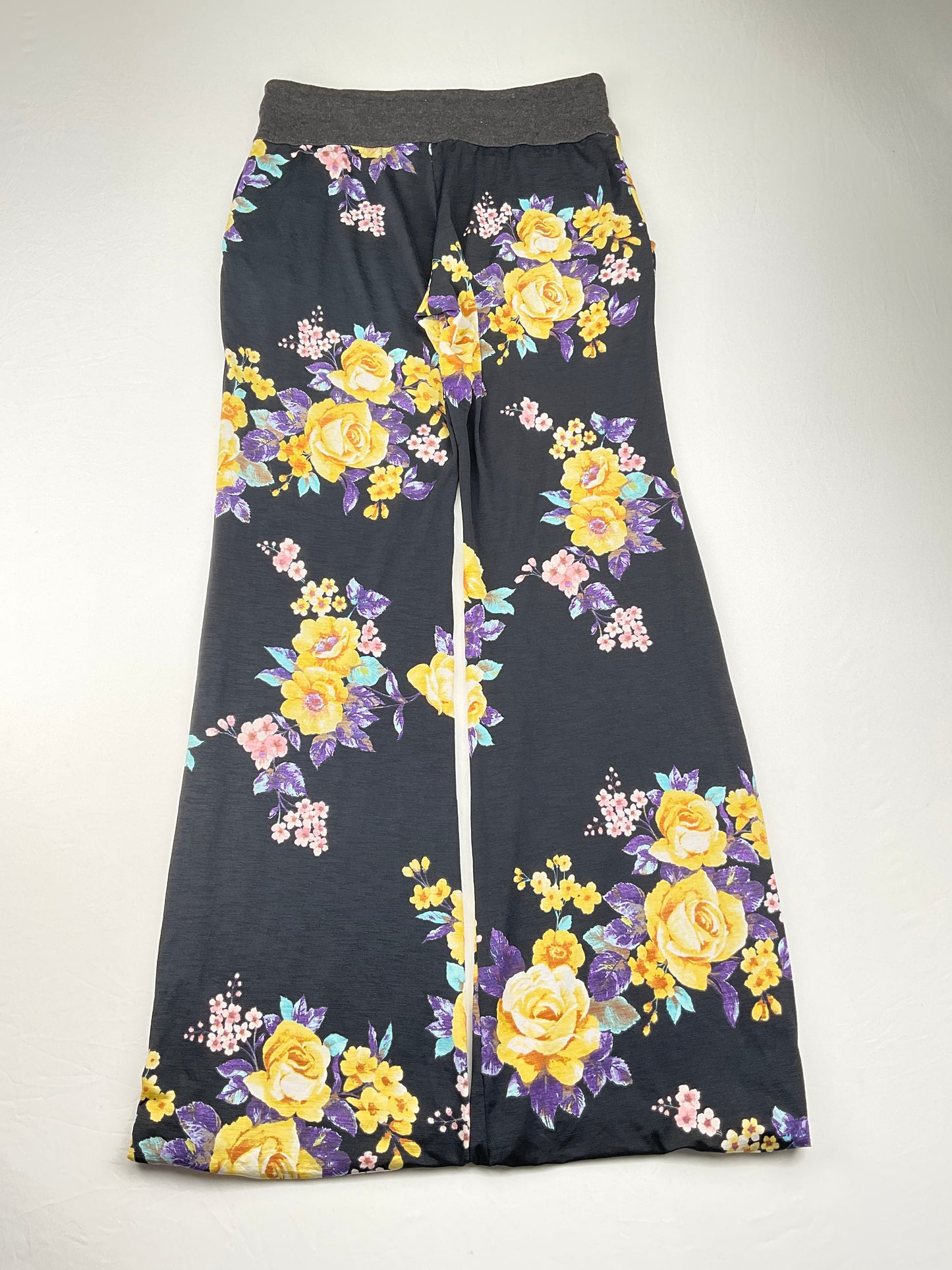 Pantalon Palazzo Negro Floral Egy