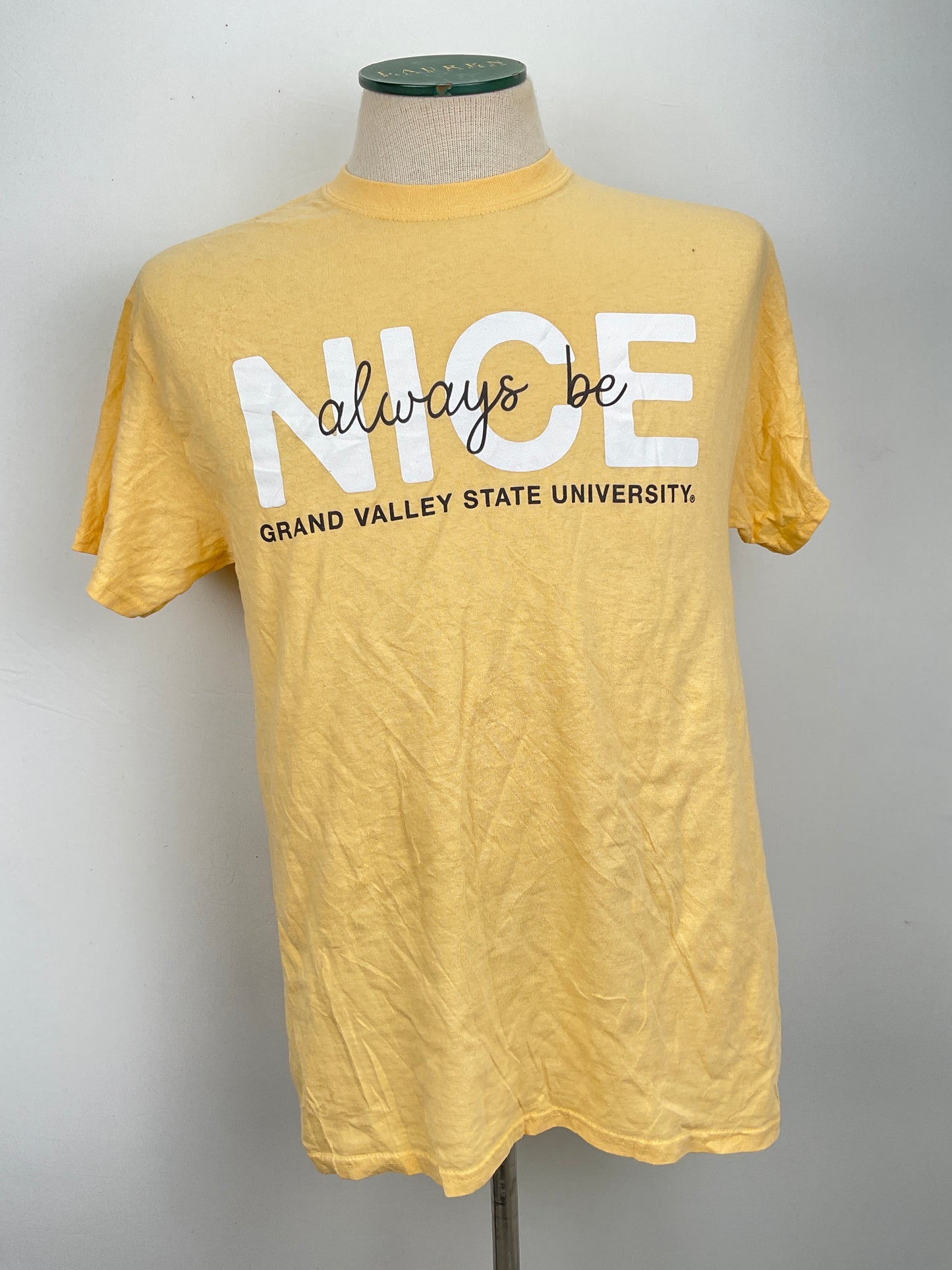 Camiseta Amarillo Gildan