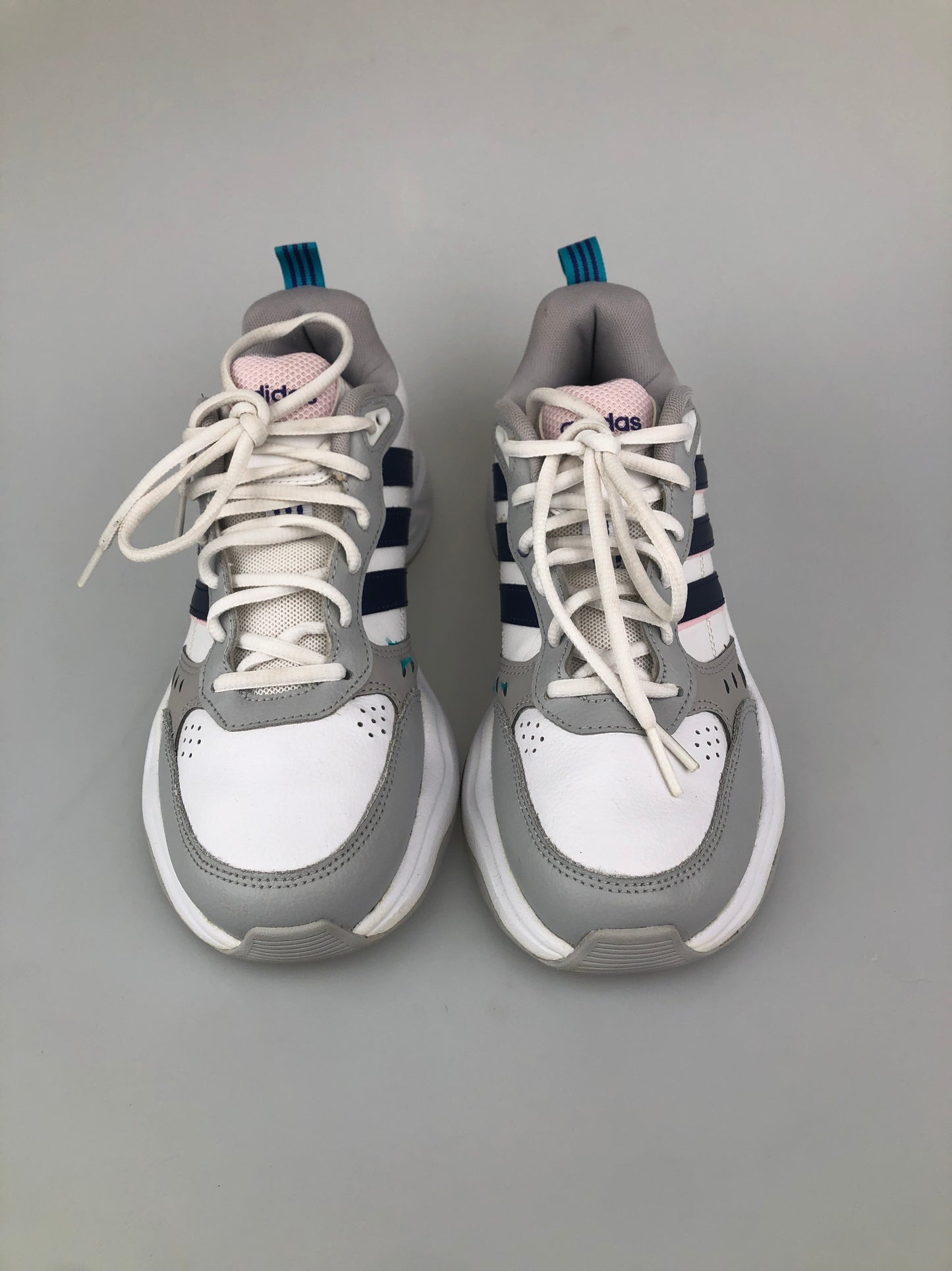 Tenis  Gris Deportivo Adidas