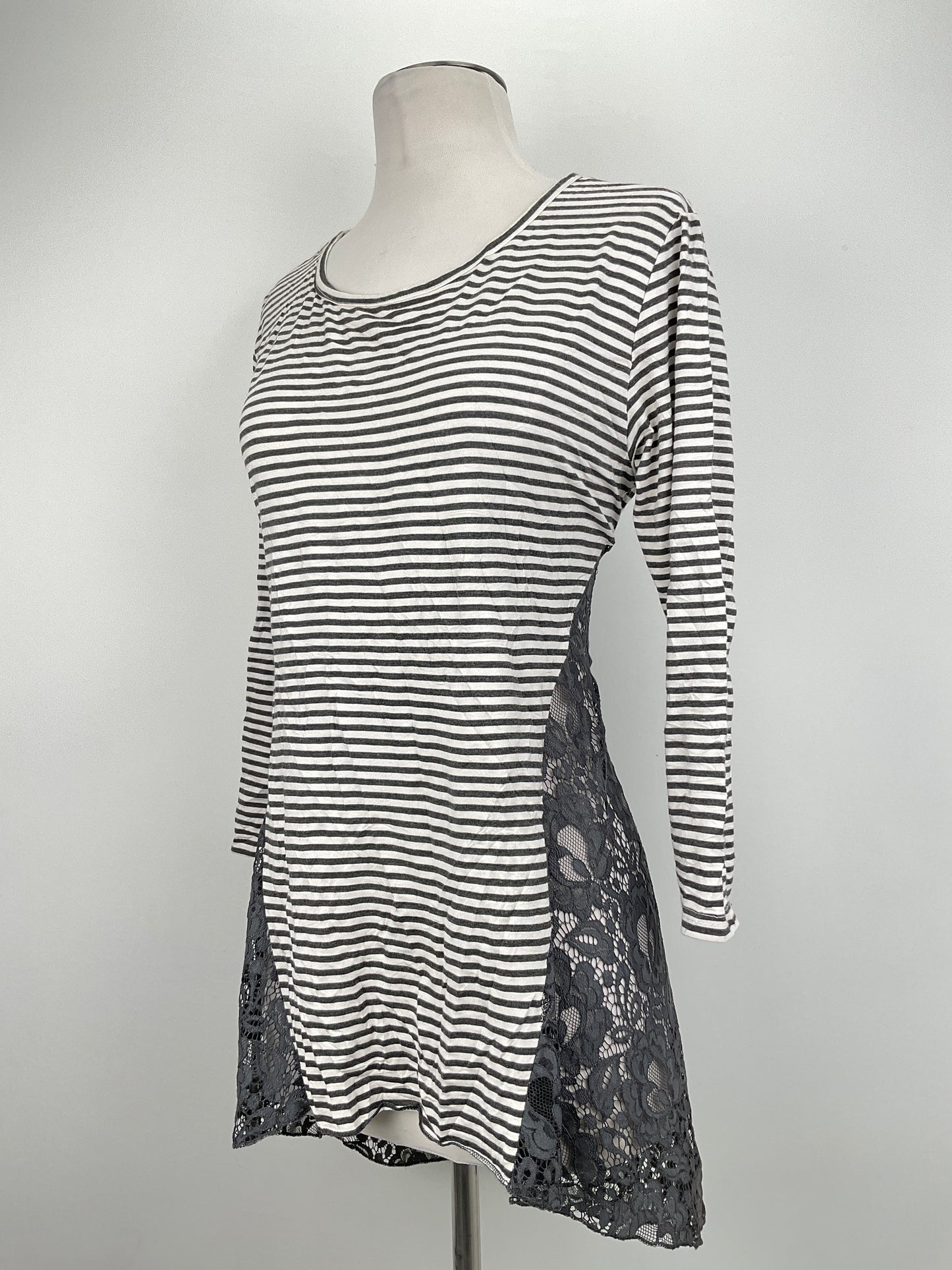 Blusa Gris de Rayas Origami