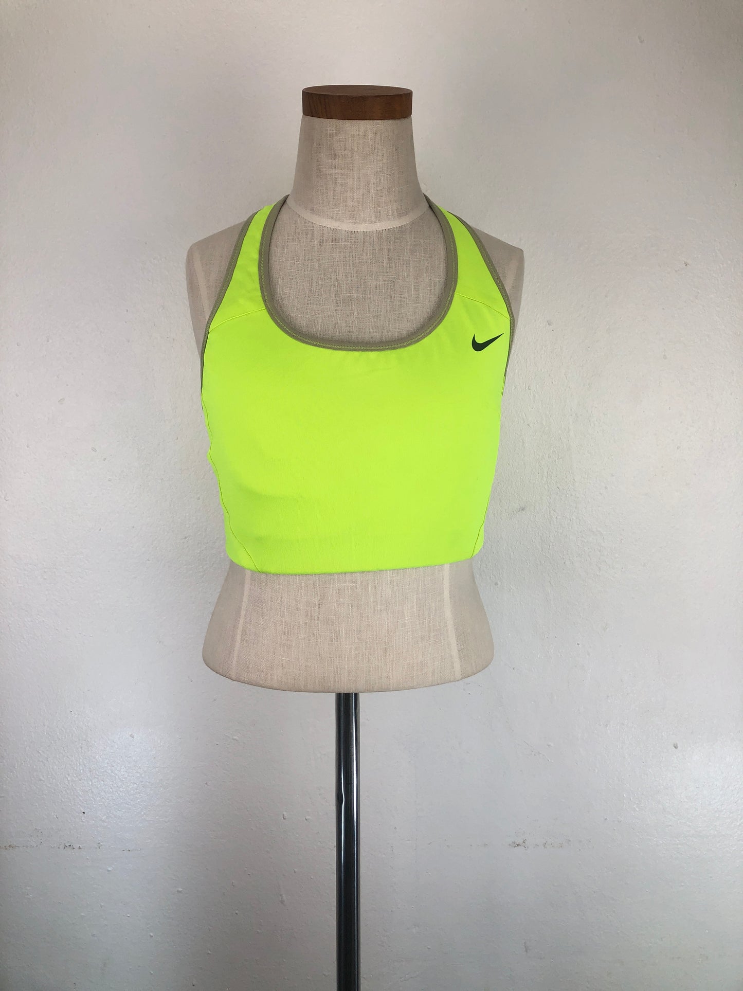 Blusita Verde Limon Derportivo Nike