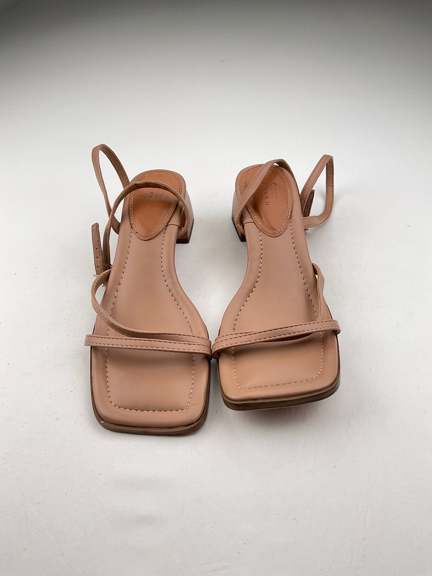 Zapatilla Crema Asos