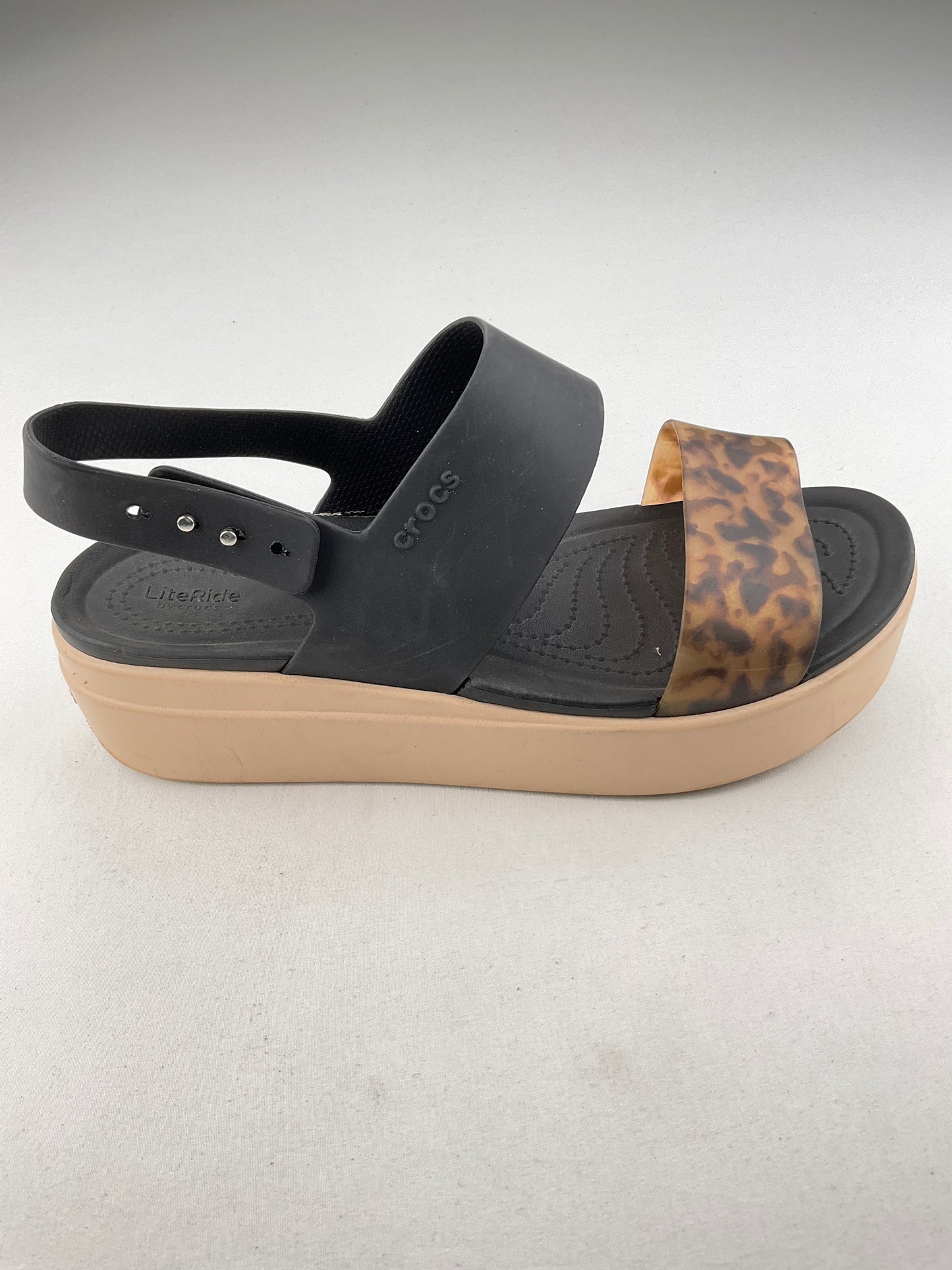 Zapatilla Negro Plataforma Crocs