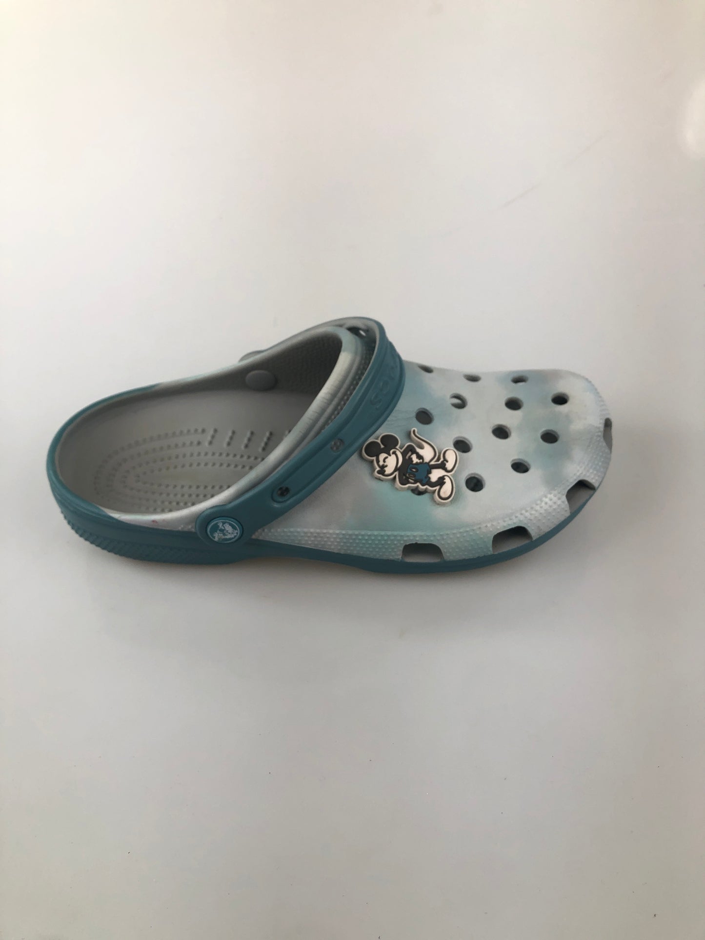 Sandalia Gris Crocs