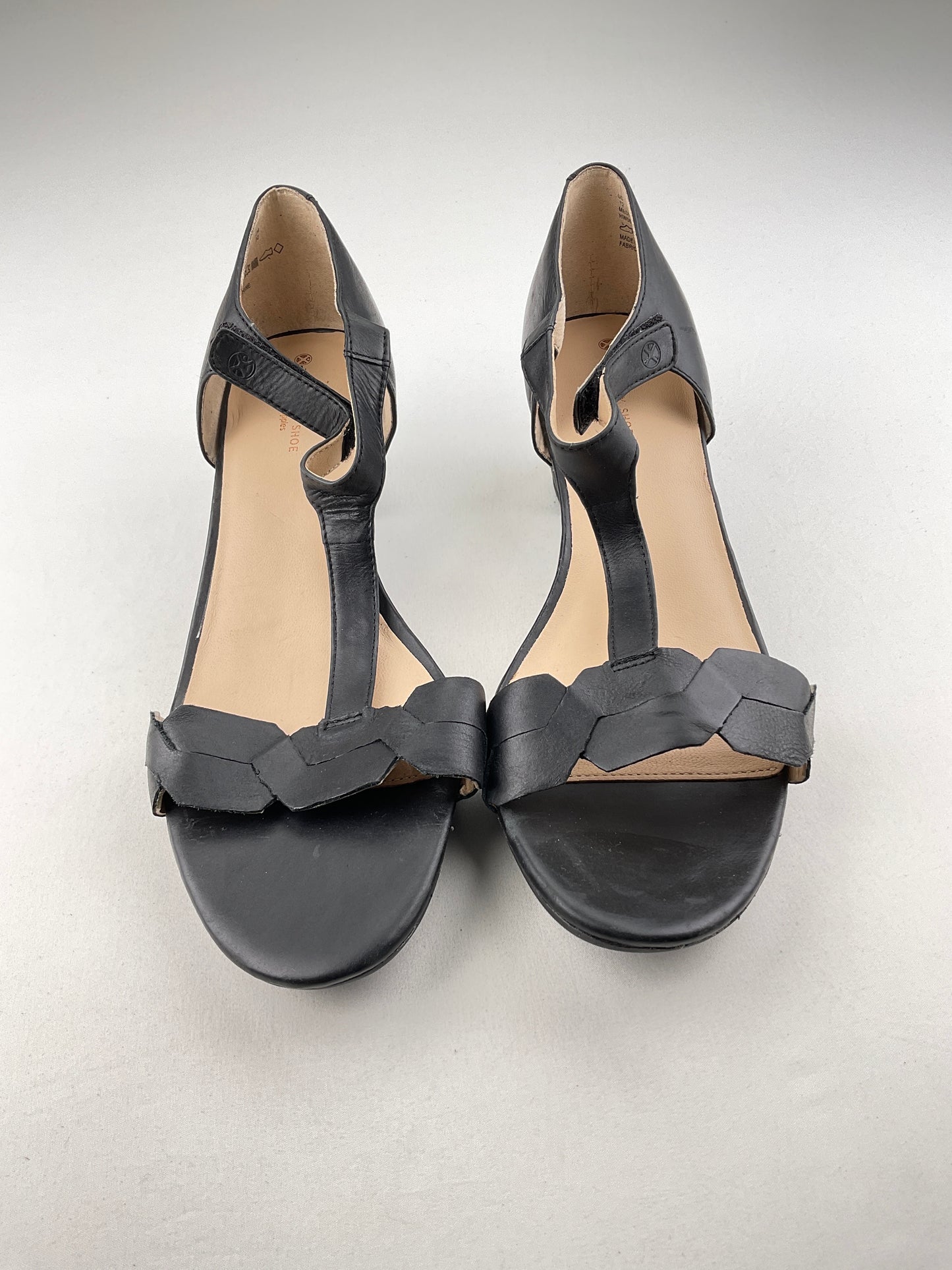 Zapatilla Negro de Tacón Hush Puppies