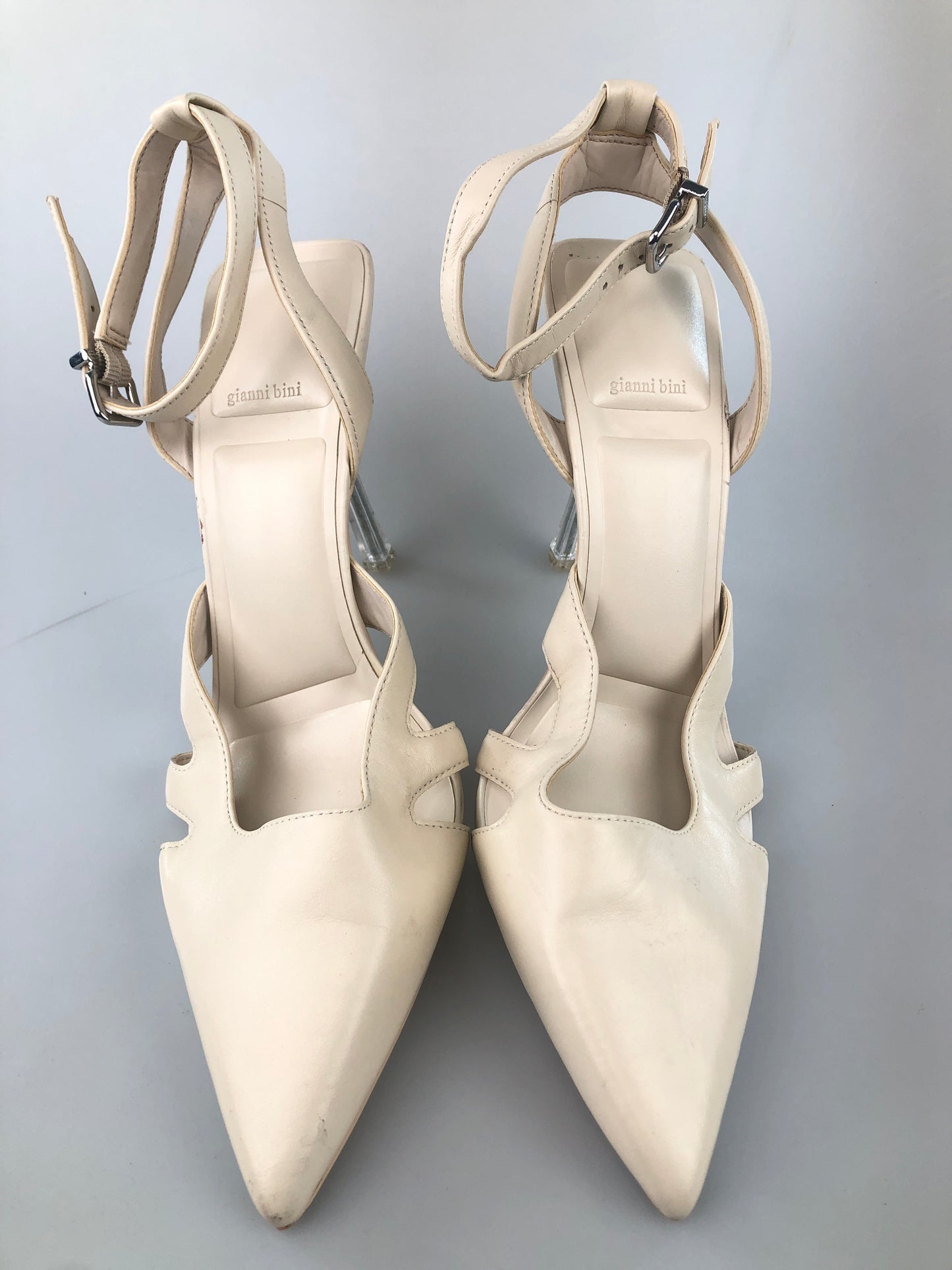 Zapatilla Beige de Tacon Gianni Bini