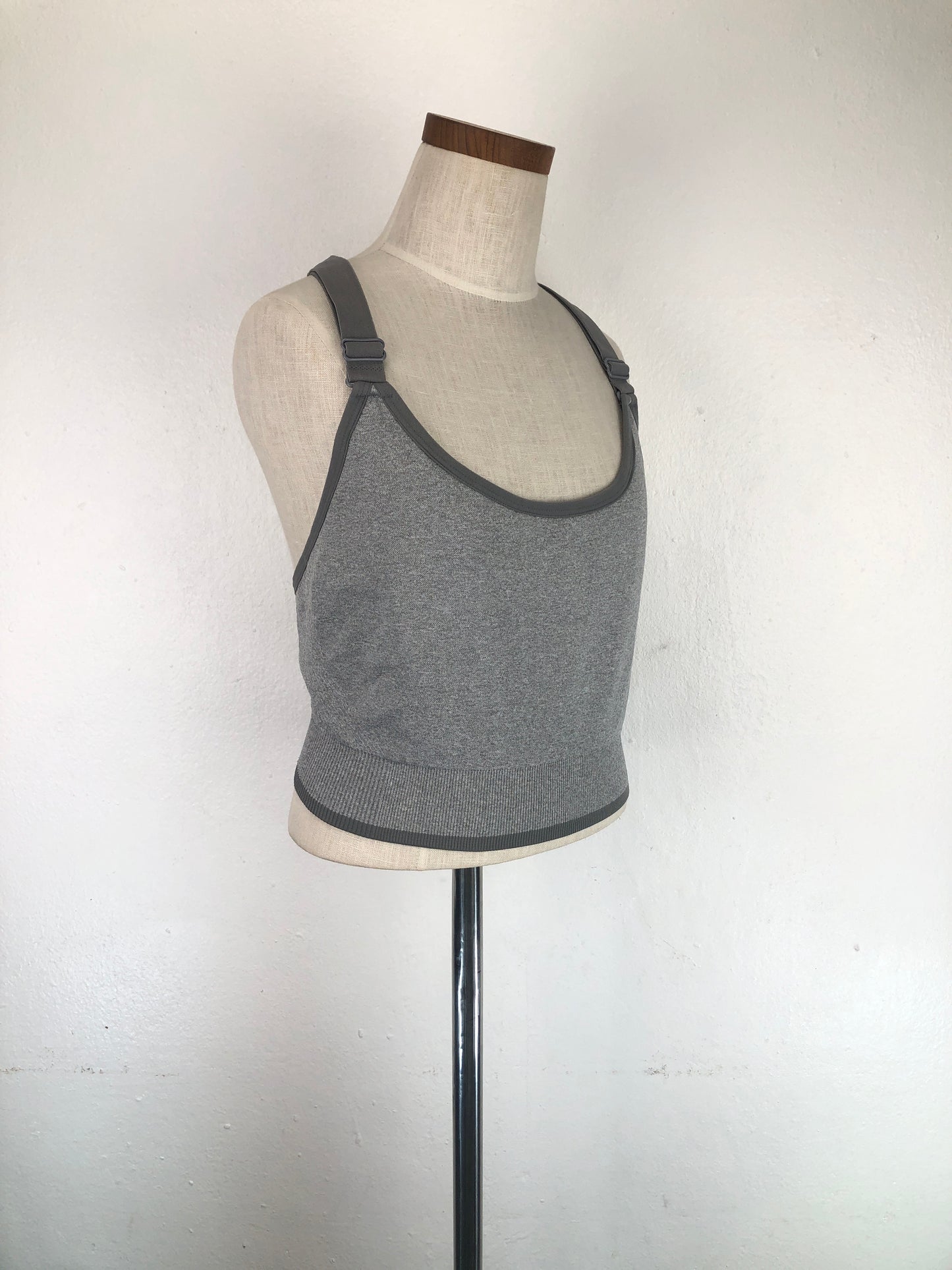 Blusita Gris Deportivo Avia