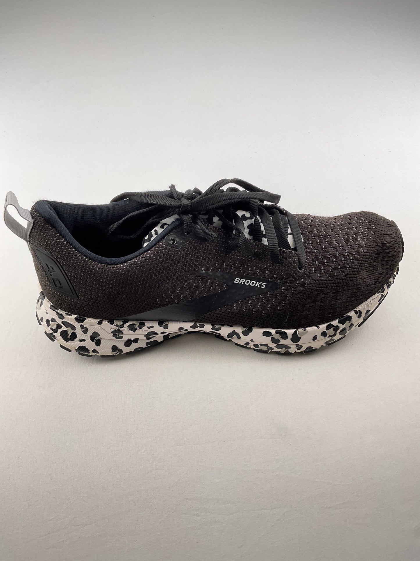 Tenis Negro Deportivo Brooks